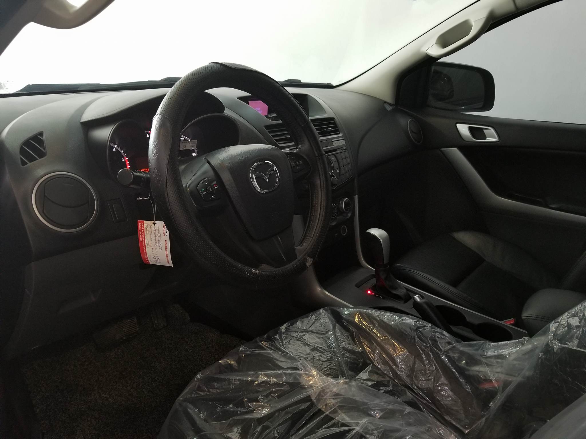 Mazda BT-50 2.2AT 2015 - 6