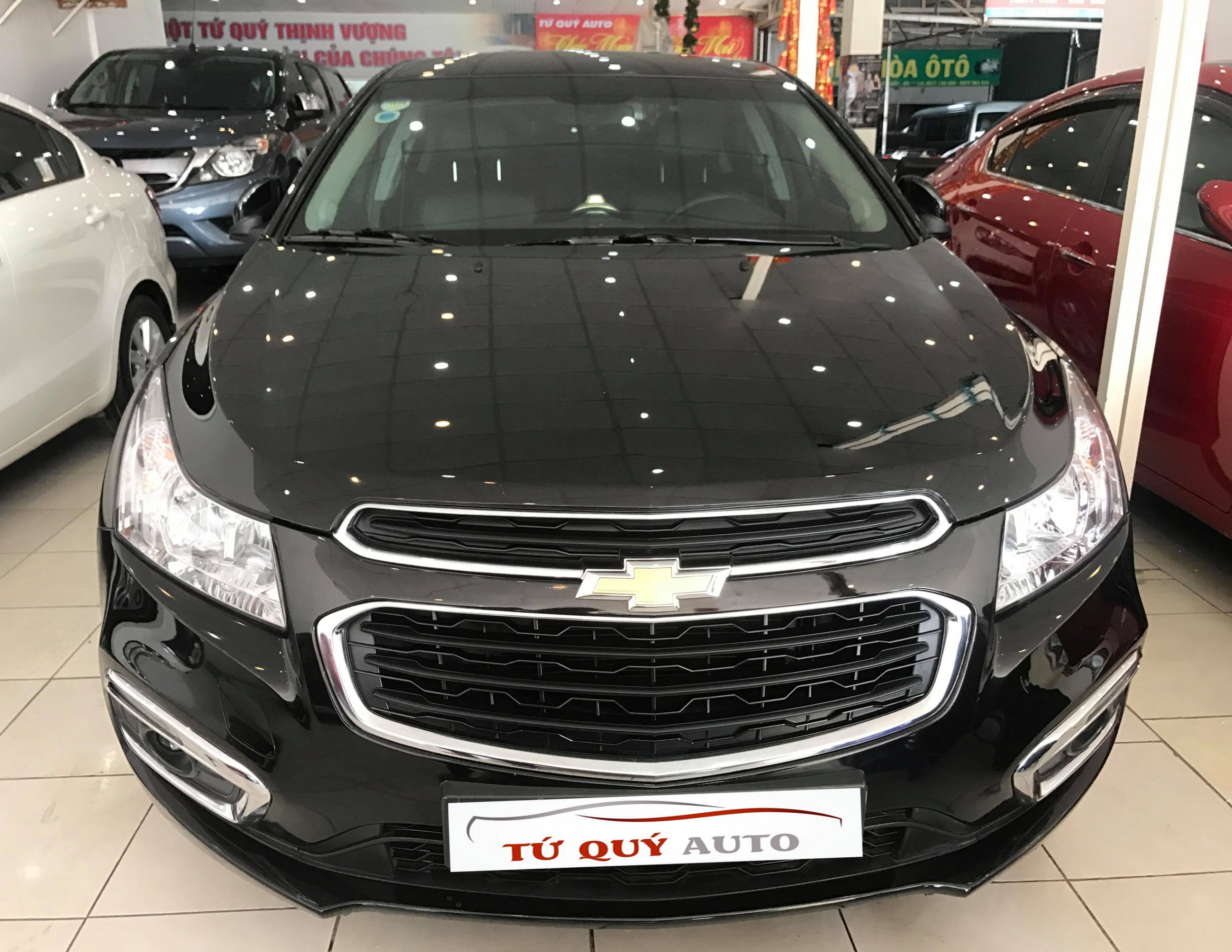 Xe Chevrolet Cruze LT 1.6MT 2017 - Đen