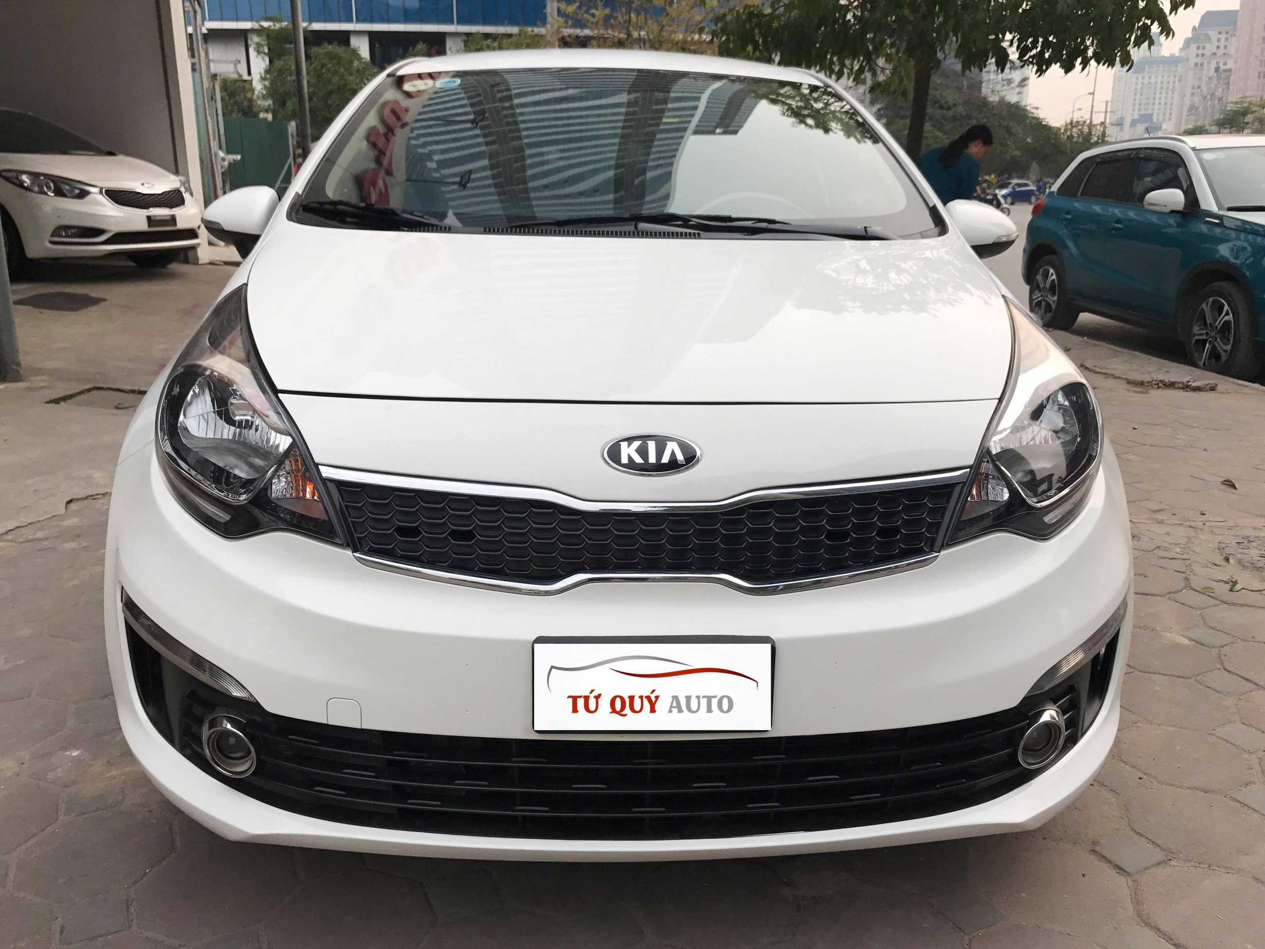 Xe Kia Rio Sedan 1.4AT 2016 - Trắng