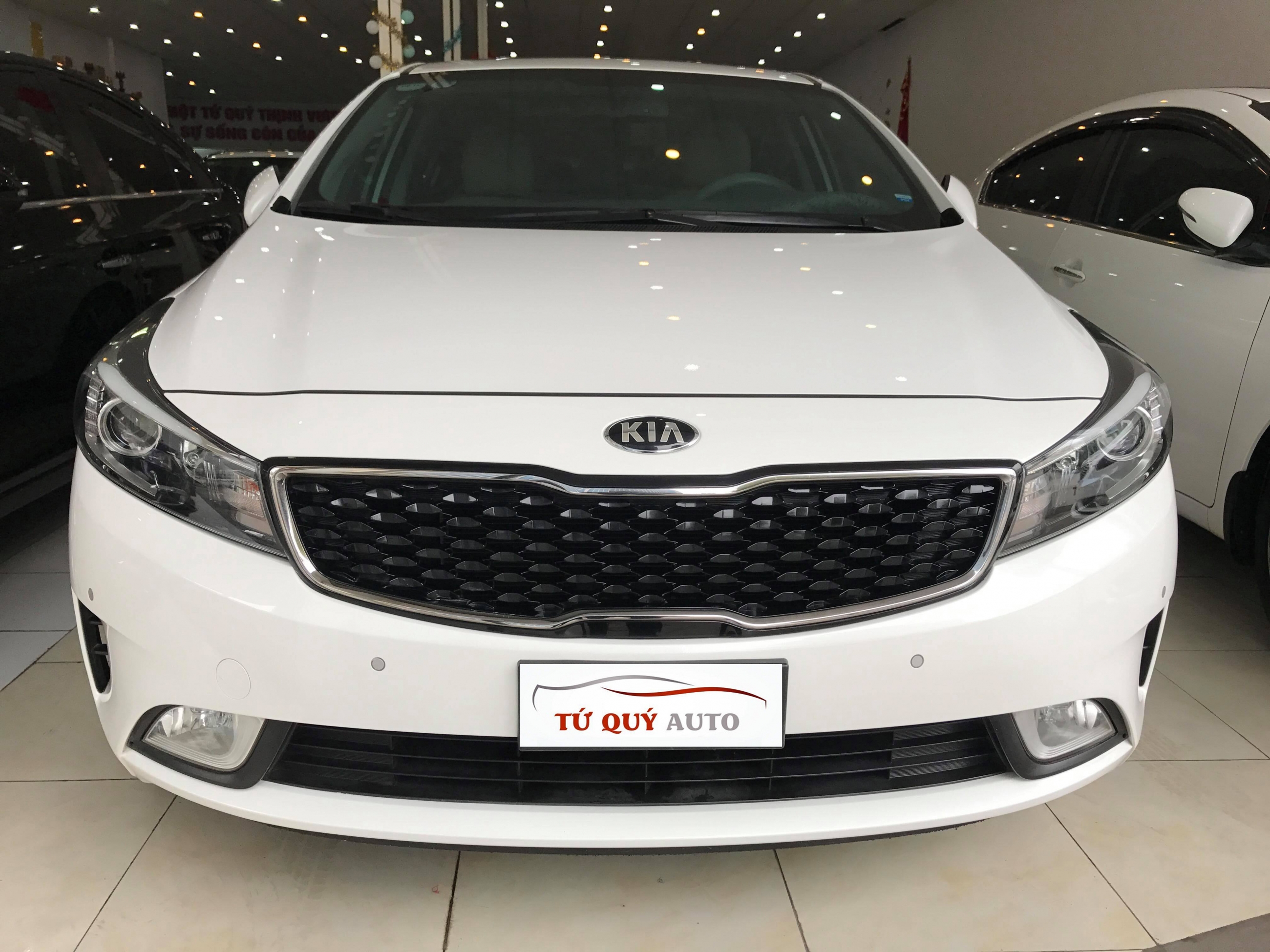 Xe Kia Cerato 1.6AT 2016 - Trắng