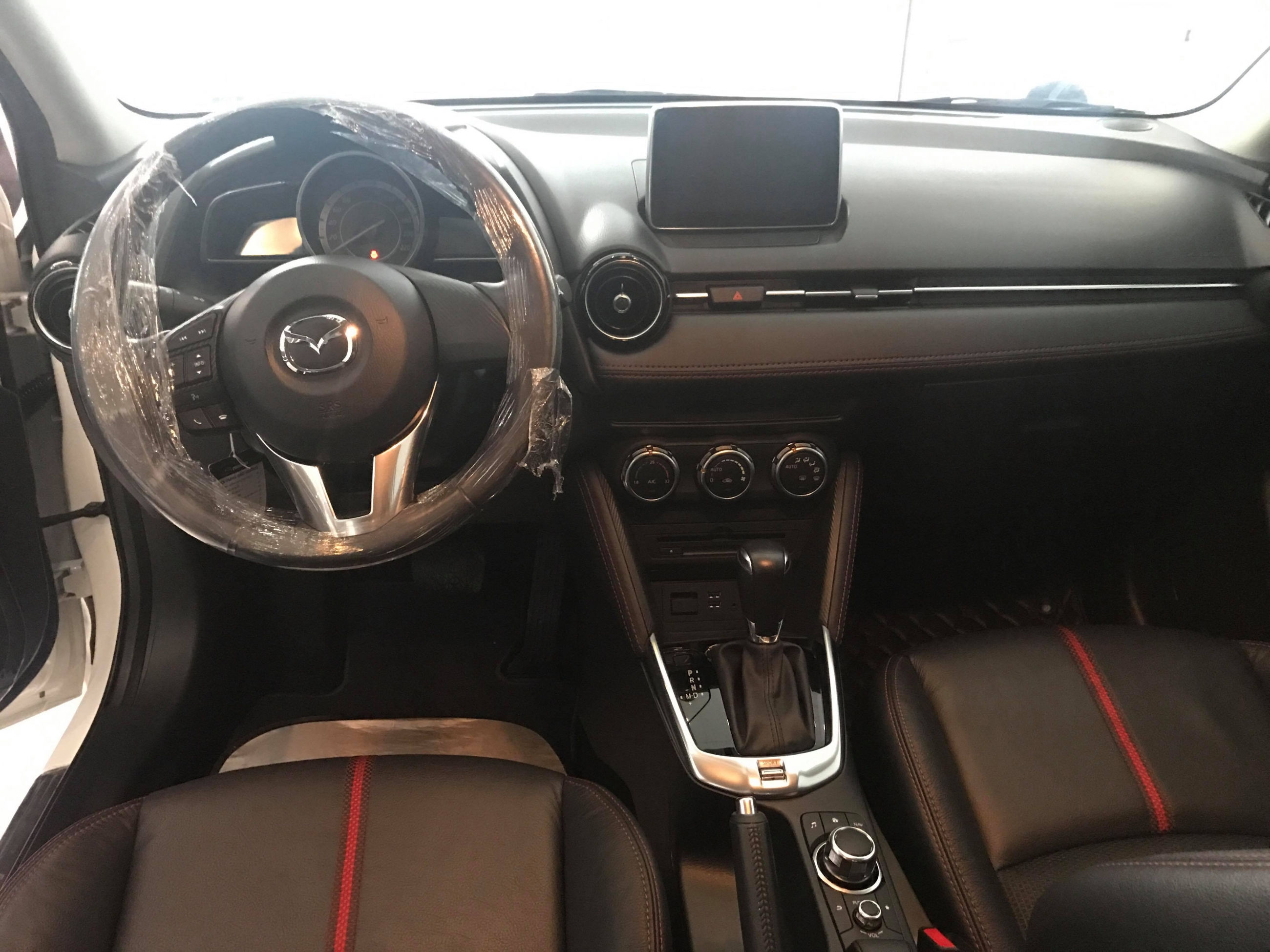 Mazda 2 Sedan 2016 - 6