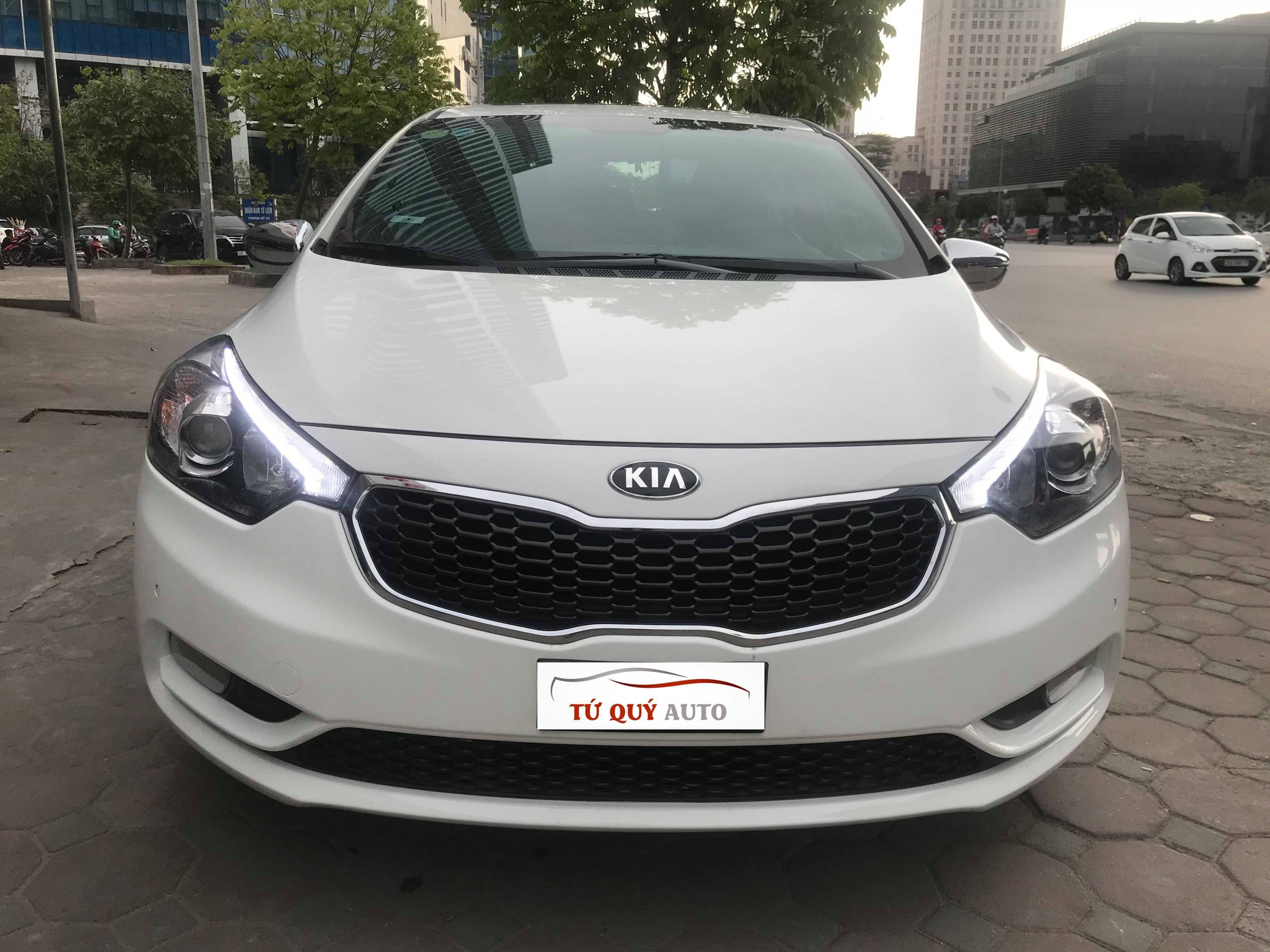 Xe Kia K3 2.0AT 2015 - Trắng