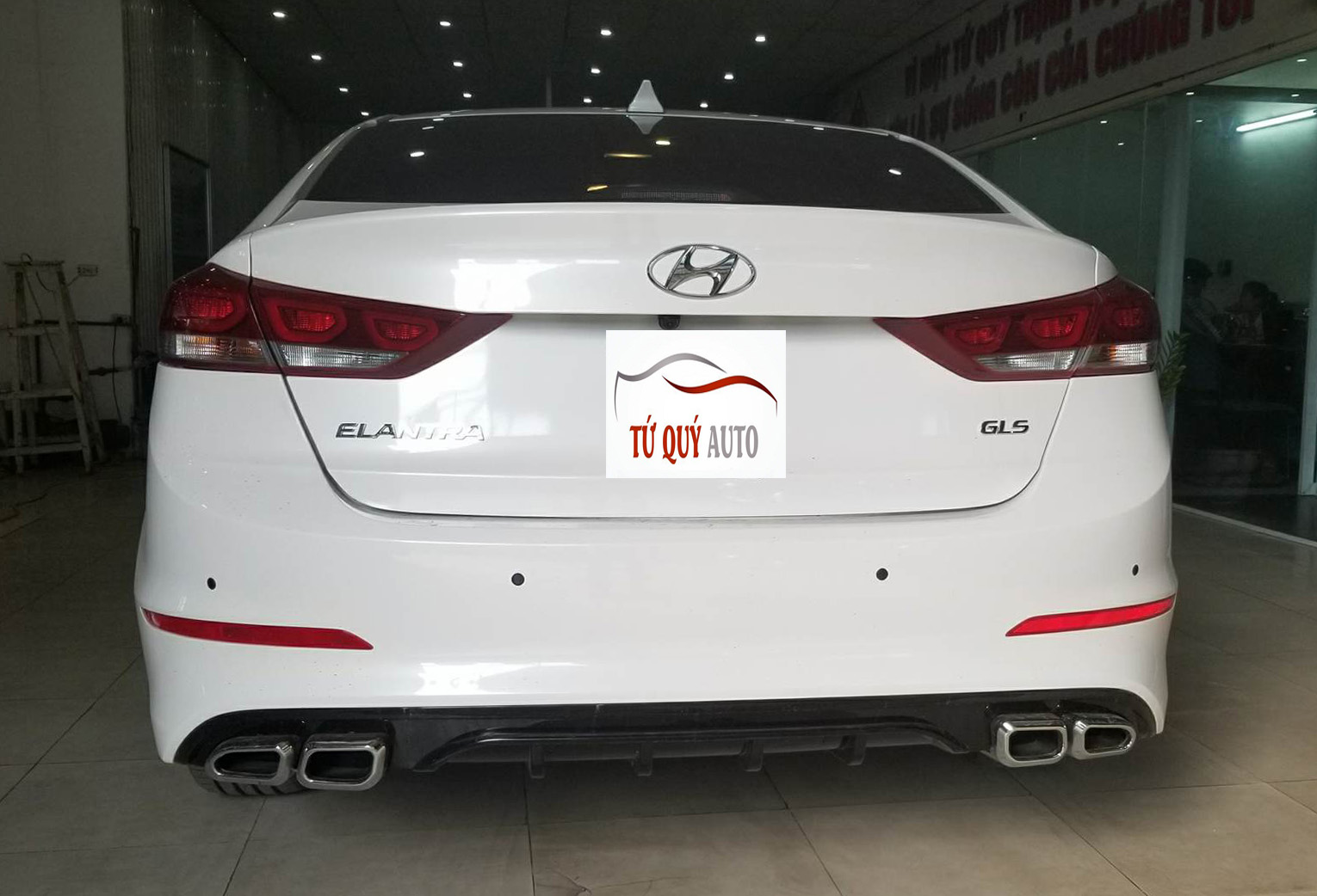 Hyundai Elantra 2.0AT 2018 - 2