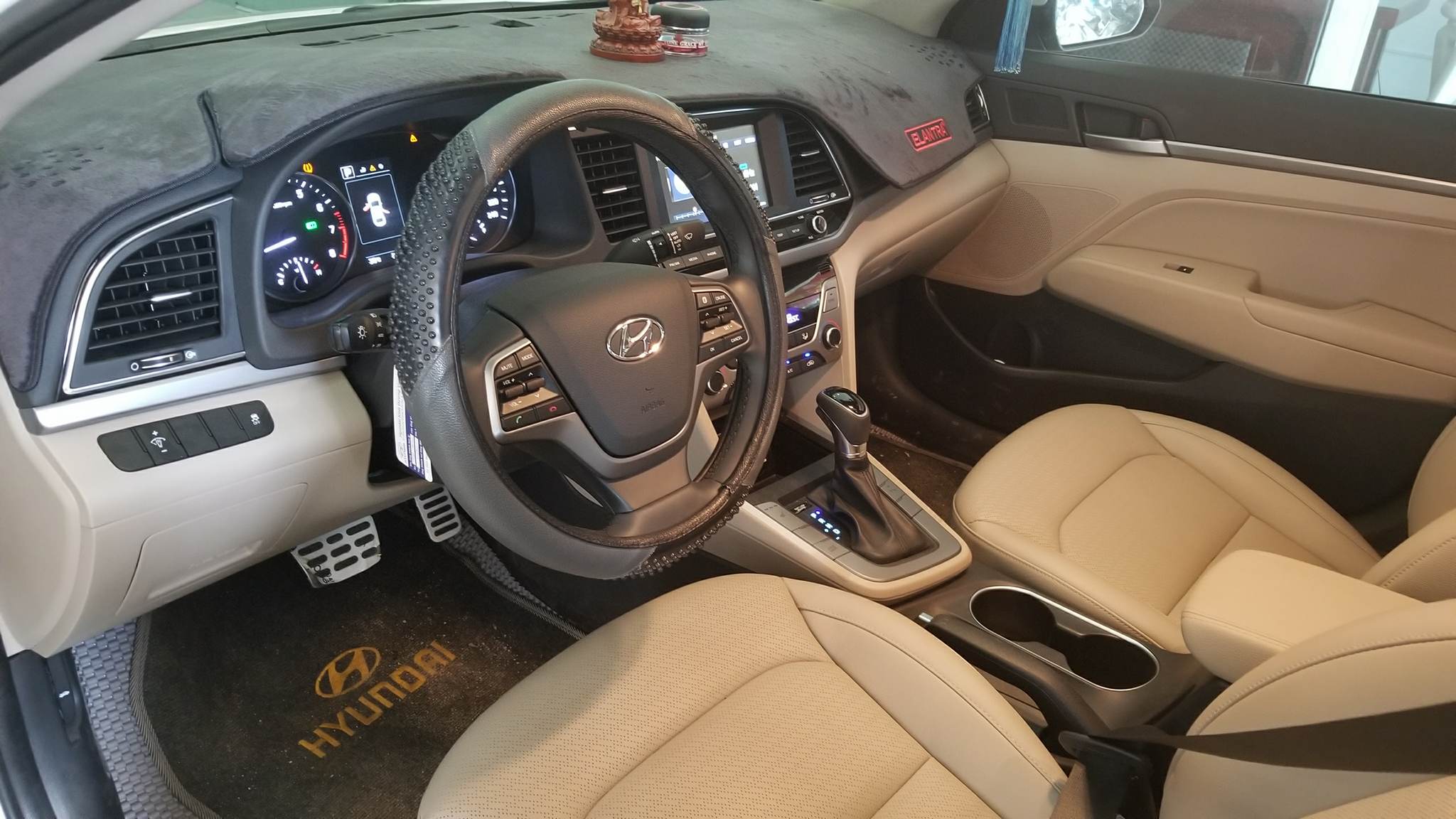 Hyundai Elantra 2.0AT 2018 - 6