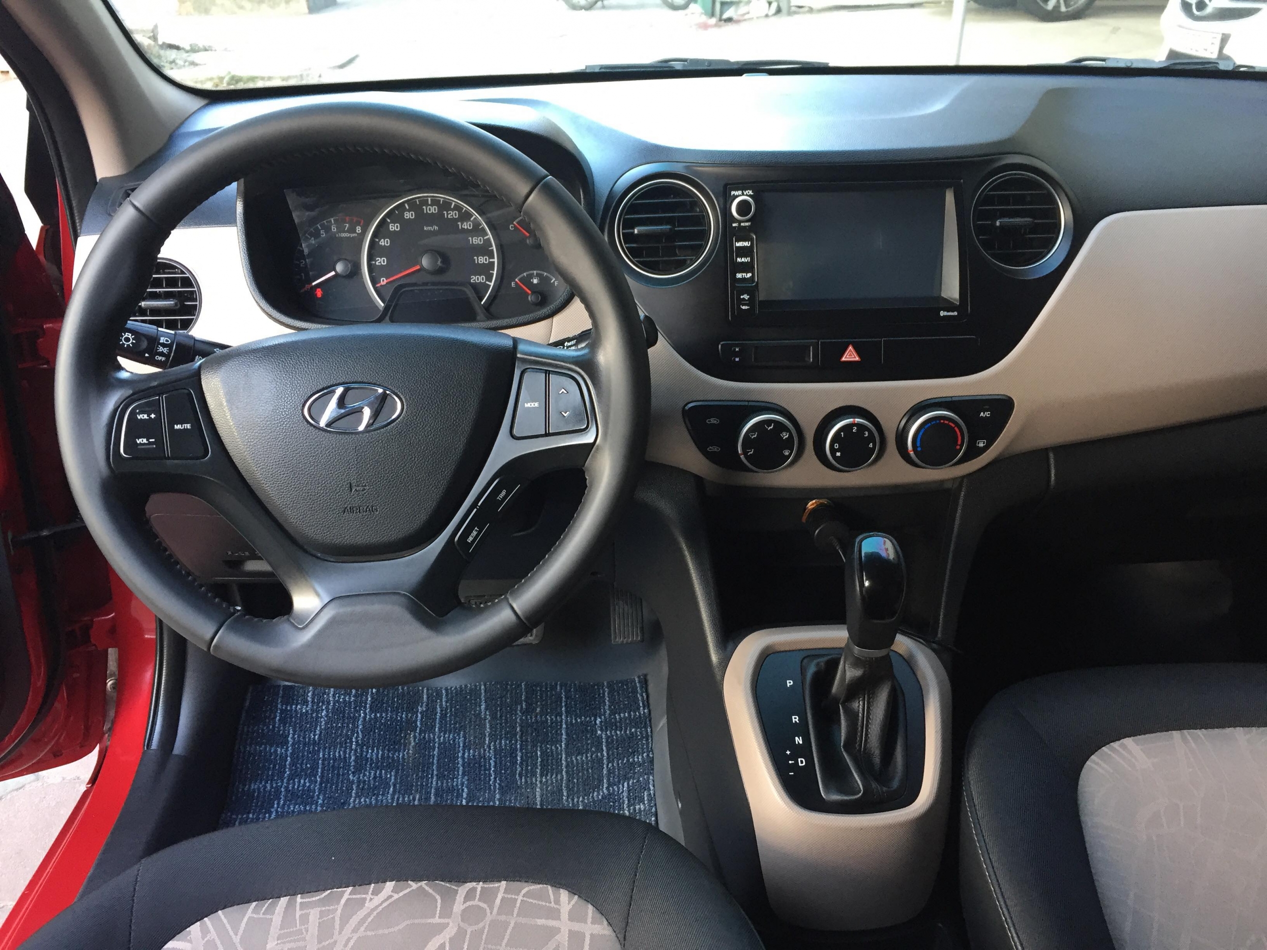 Hyundai i10 1.0AT 2017 - 6