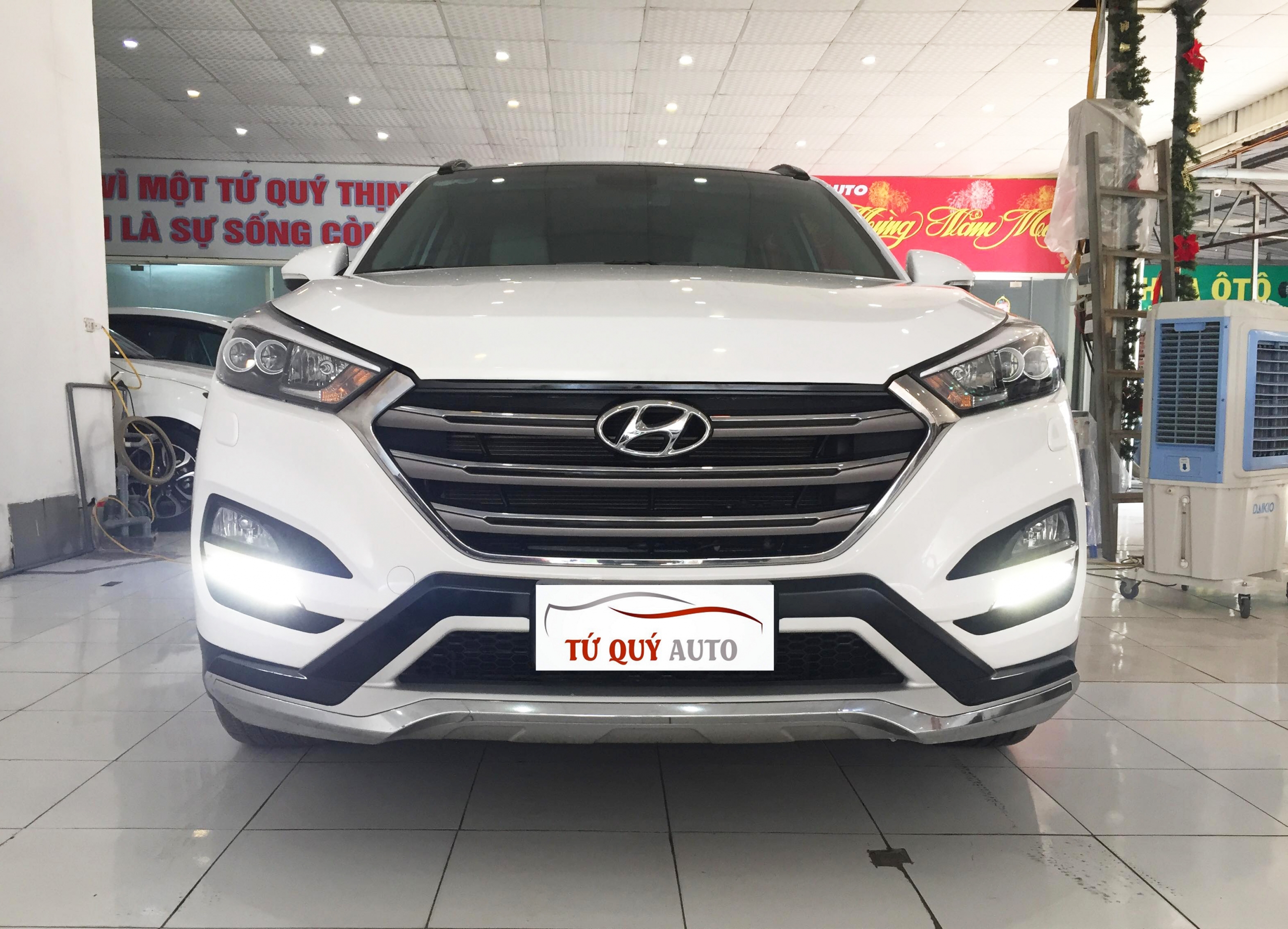 Xe Hyundai Tucson 2.0AT 2016 ĐK 2017 - Trắng