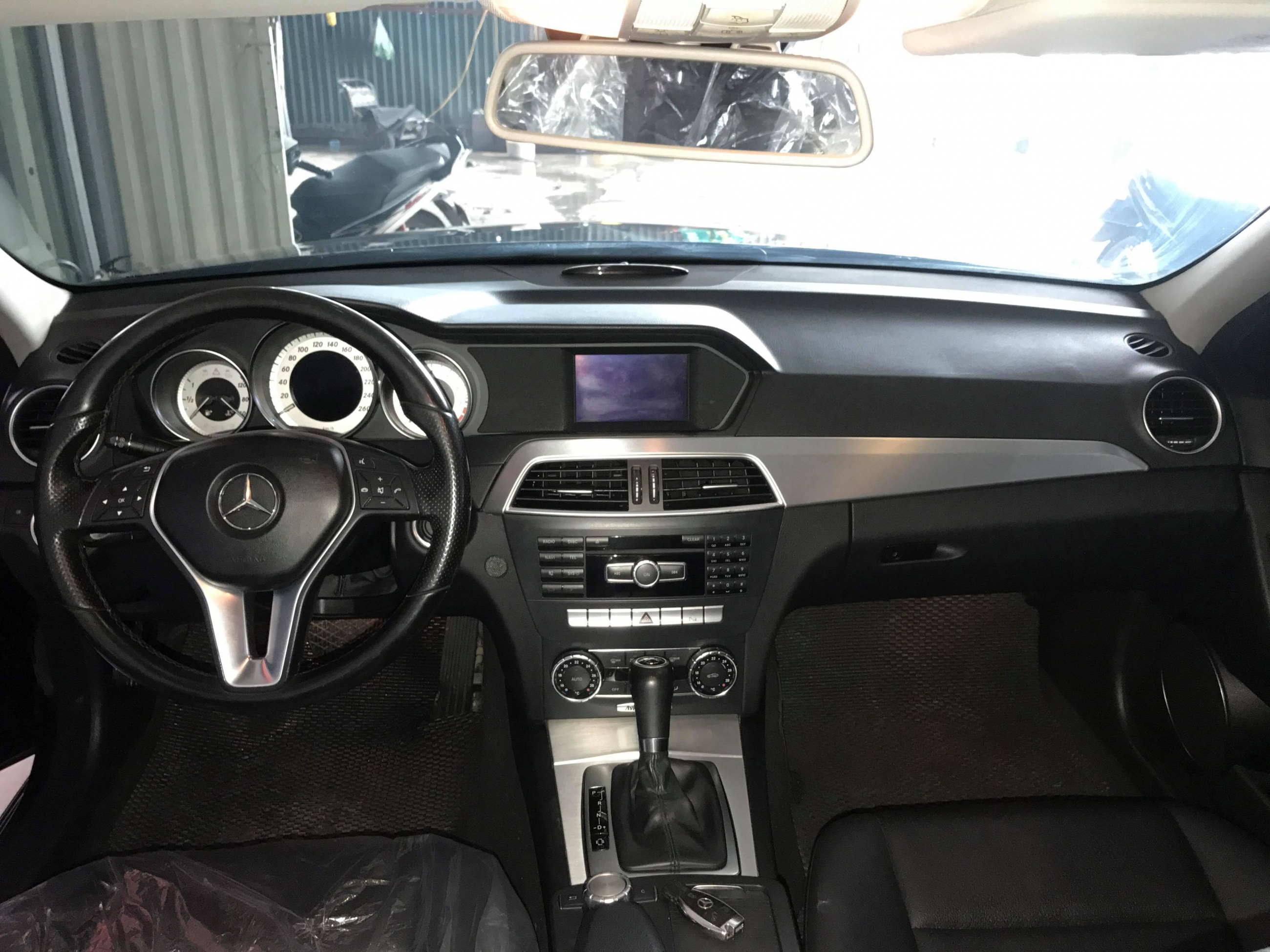 Mercedes Benz C200 2011 - 7