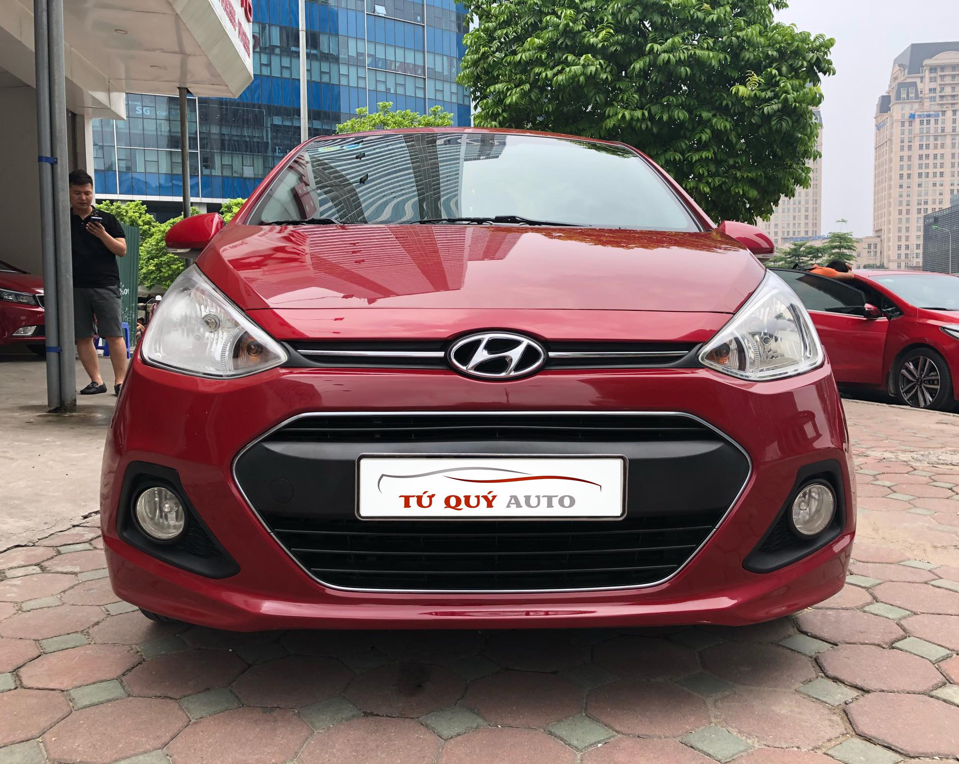 Xe Hyundai i10 Sedan 1.2AT 2015 - Đỏ