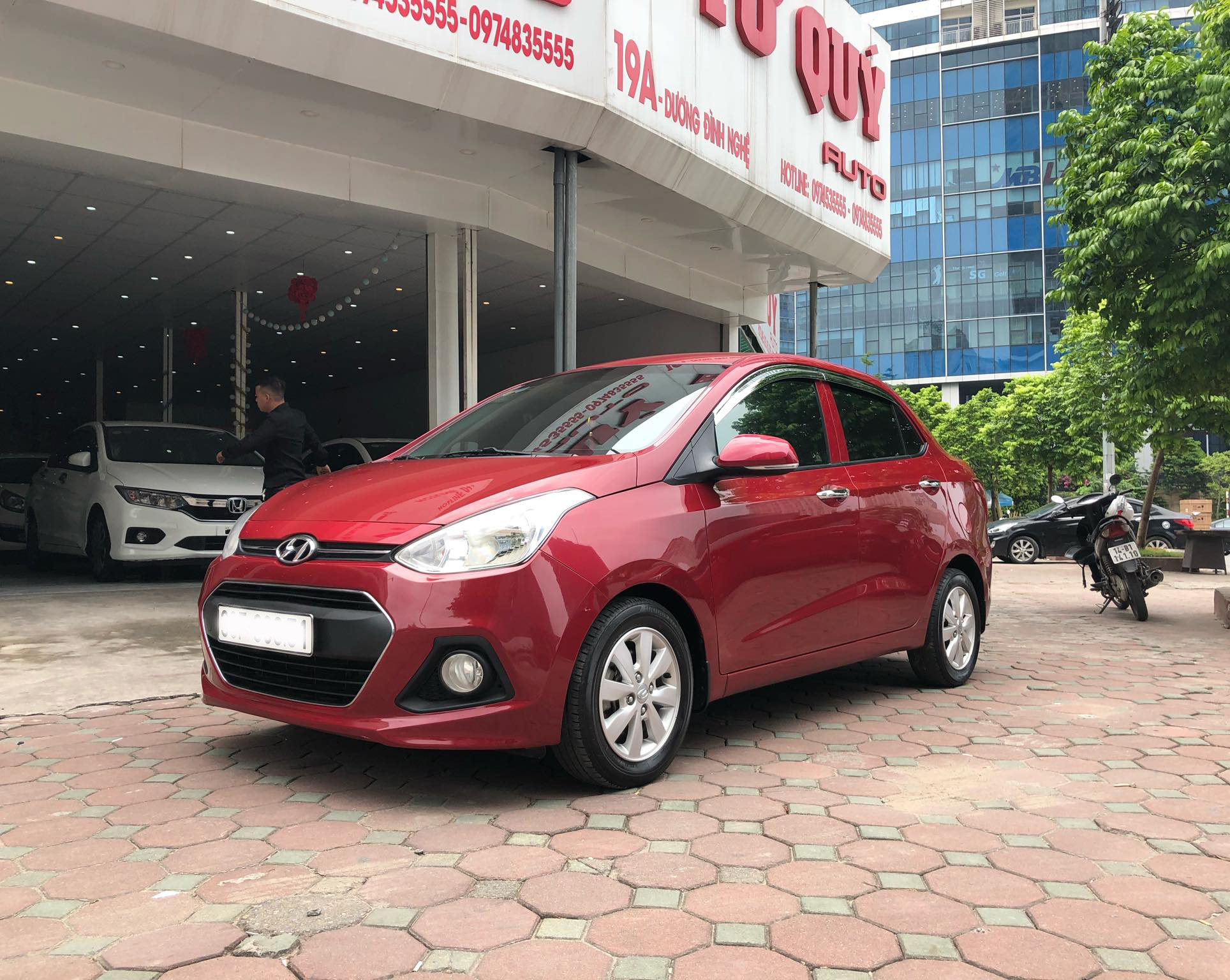 Hyundai i10 Sedan 1.2AT 2015 - 4