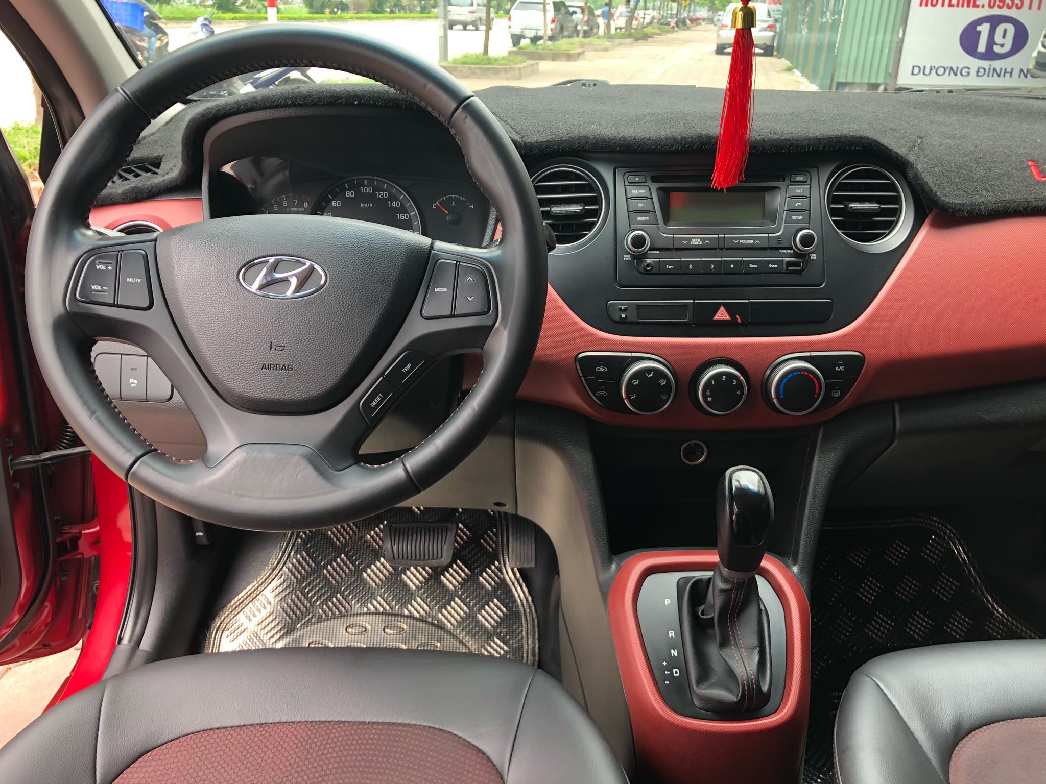 Hyundai i10 Sedan 1.2AT 2015 - 7