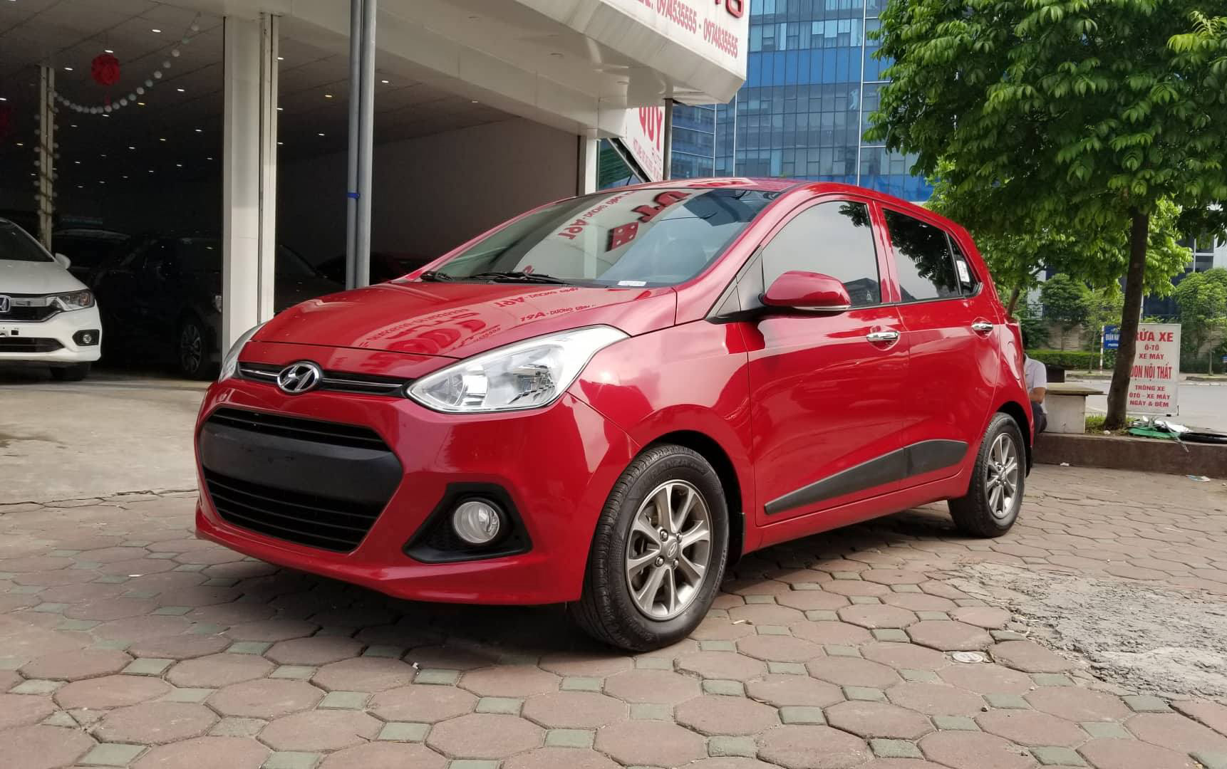 Hyundai i10 Hatchback 1.2AT 2015 - 4