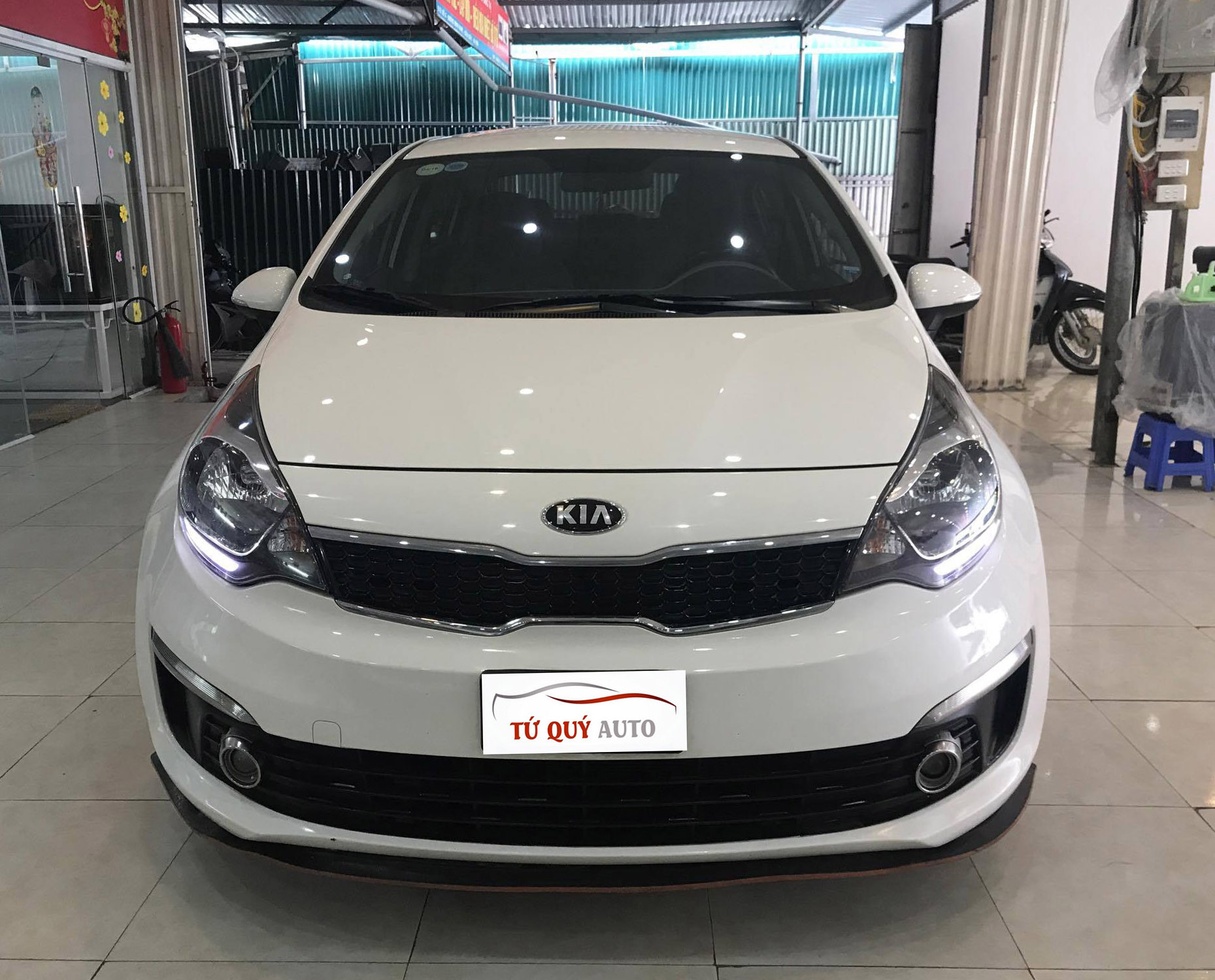 Xe Kia Rio Sedan 1.4AT 2015 - Trắng