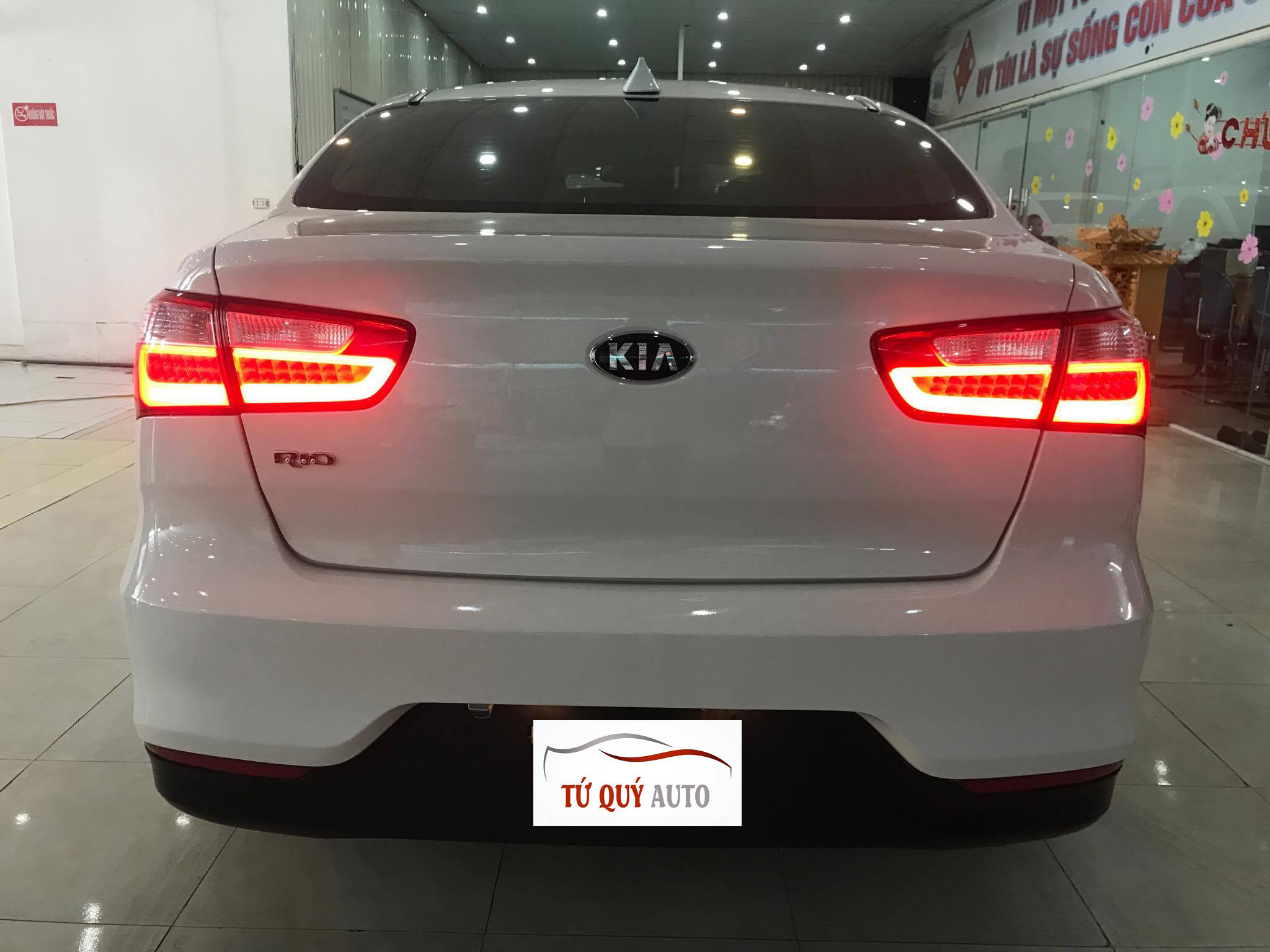 Kia Rio Sedan 1.4AT 2015 - 2