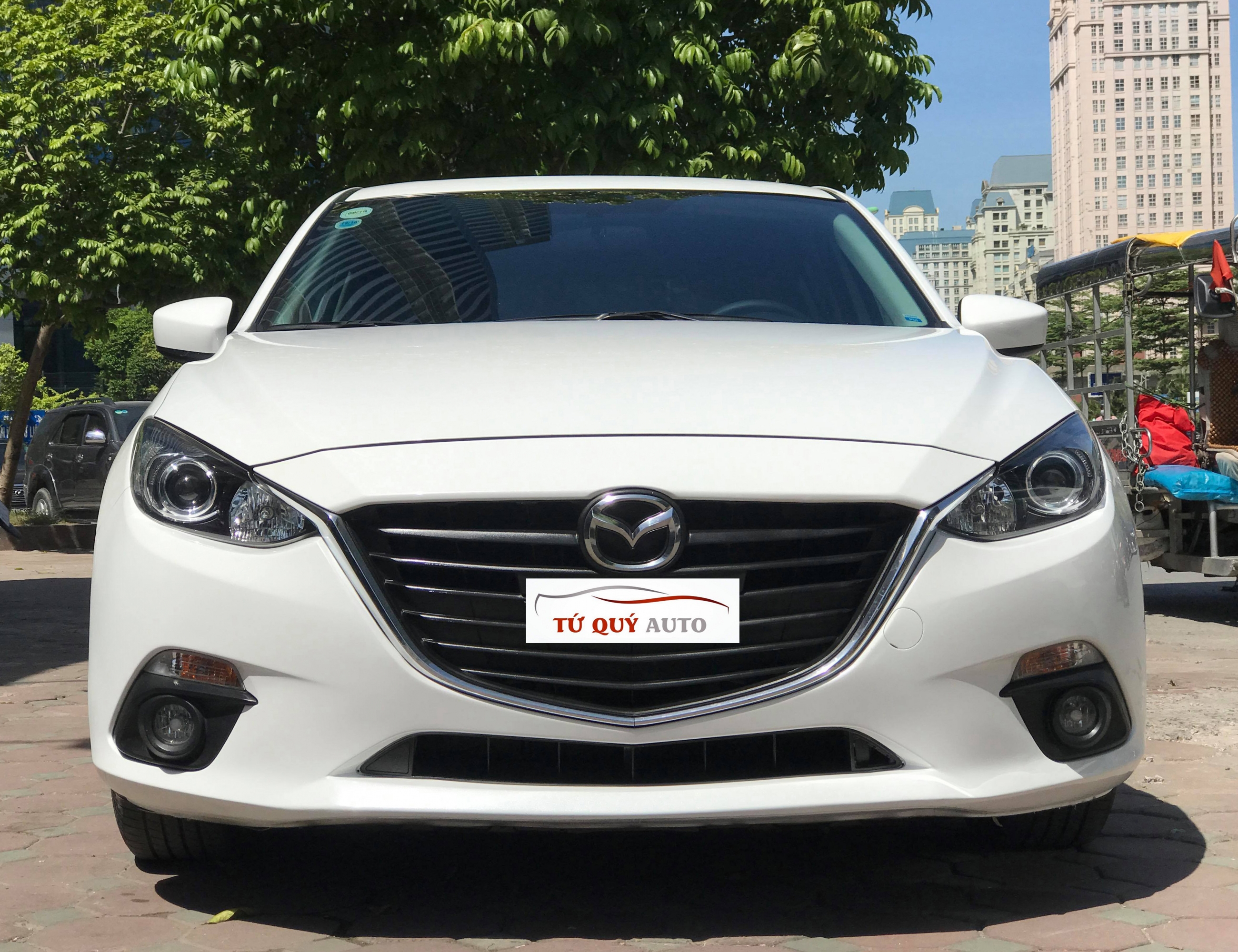 Xe Mazda 3 Hatchback 1.5AT 2015 - Trắng