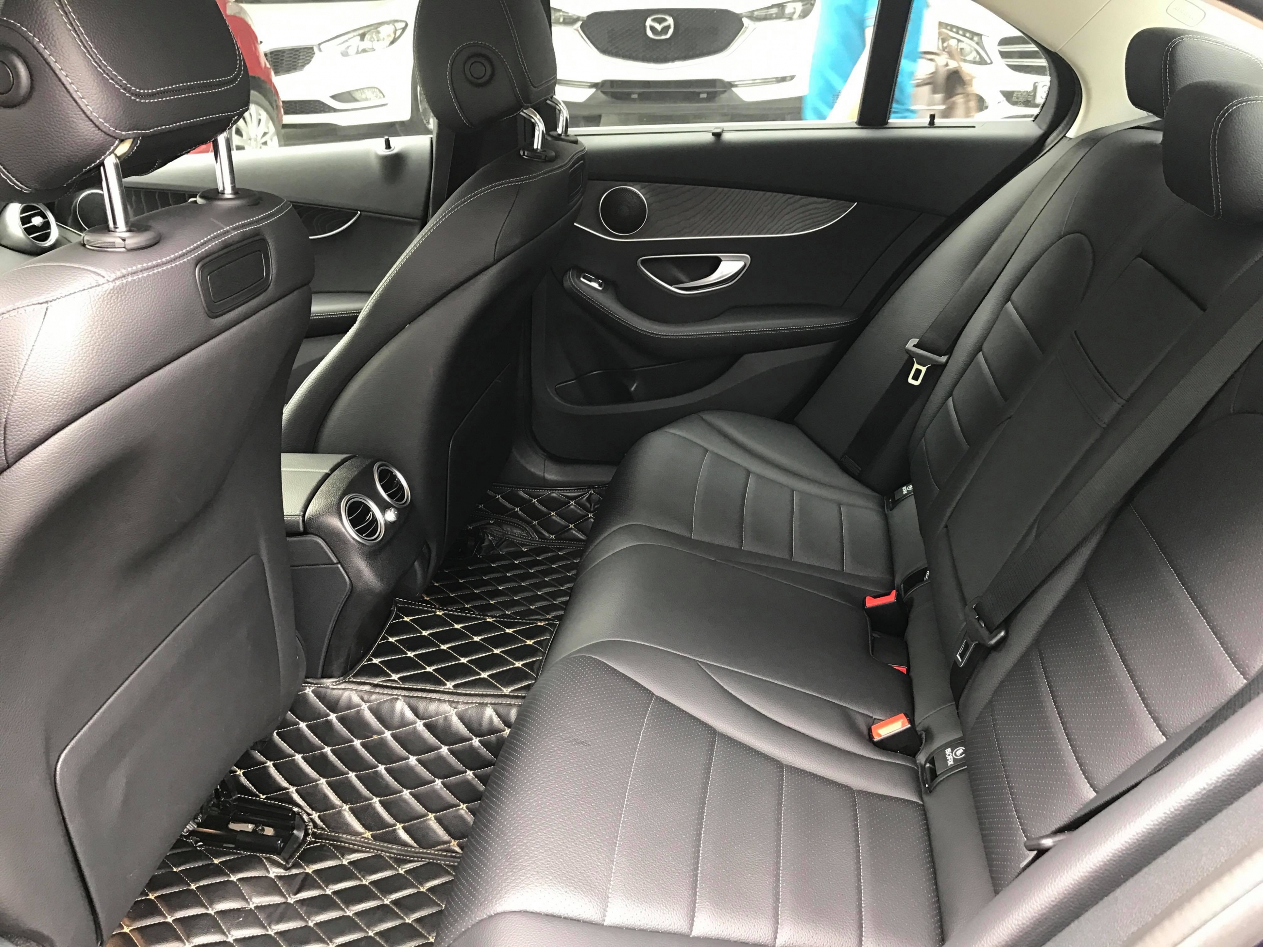 Mercedes Benz C200 2017 - 11