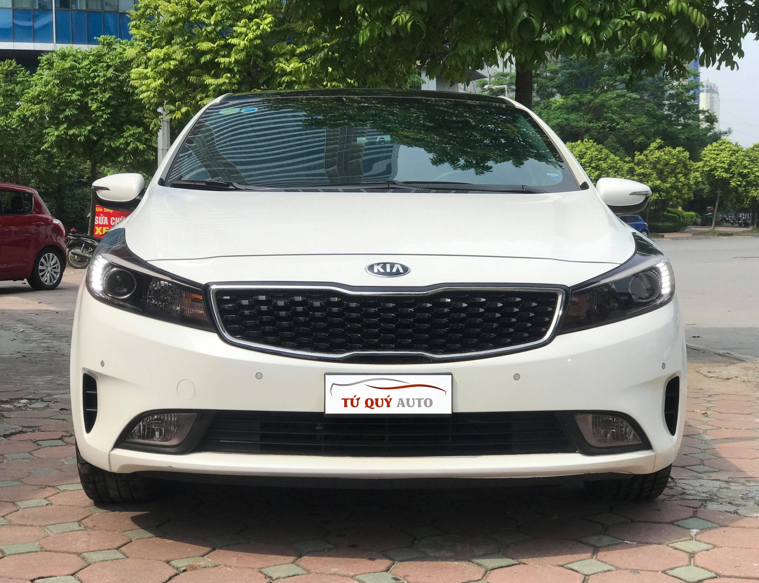 Xe Kia Cerato 2.0AT 2017 - Trắng