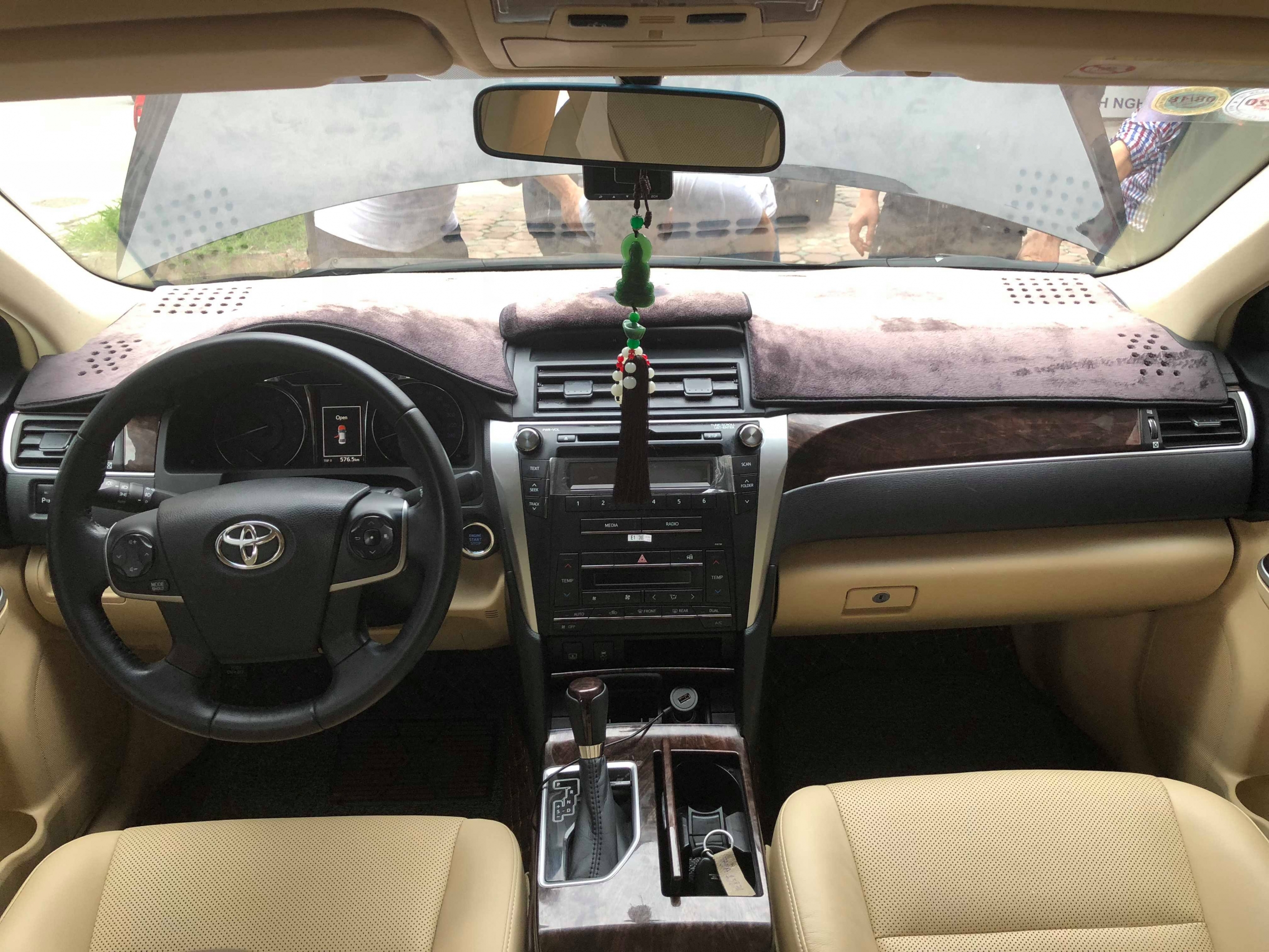 Toyota Camry 2.5Q 2017 - 6