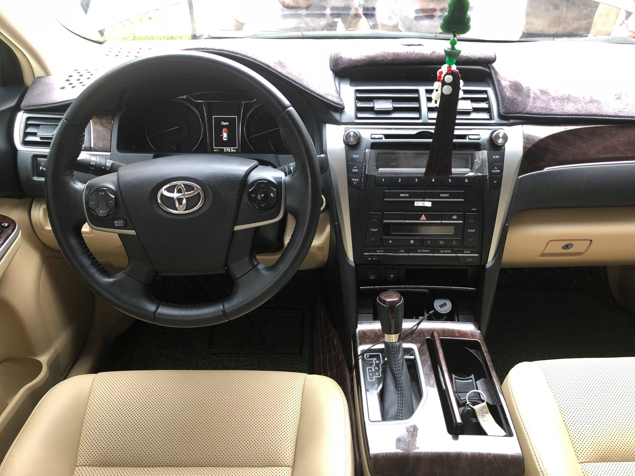 Toyota Camry 2.5Q 2017 - 7