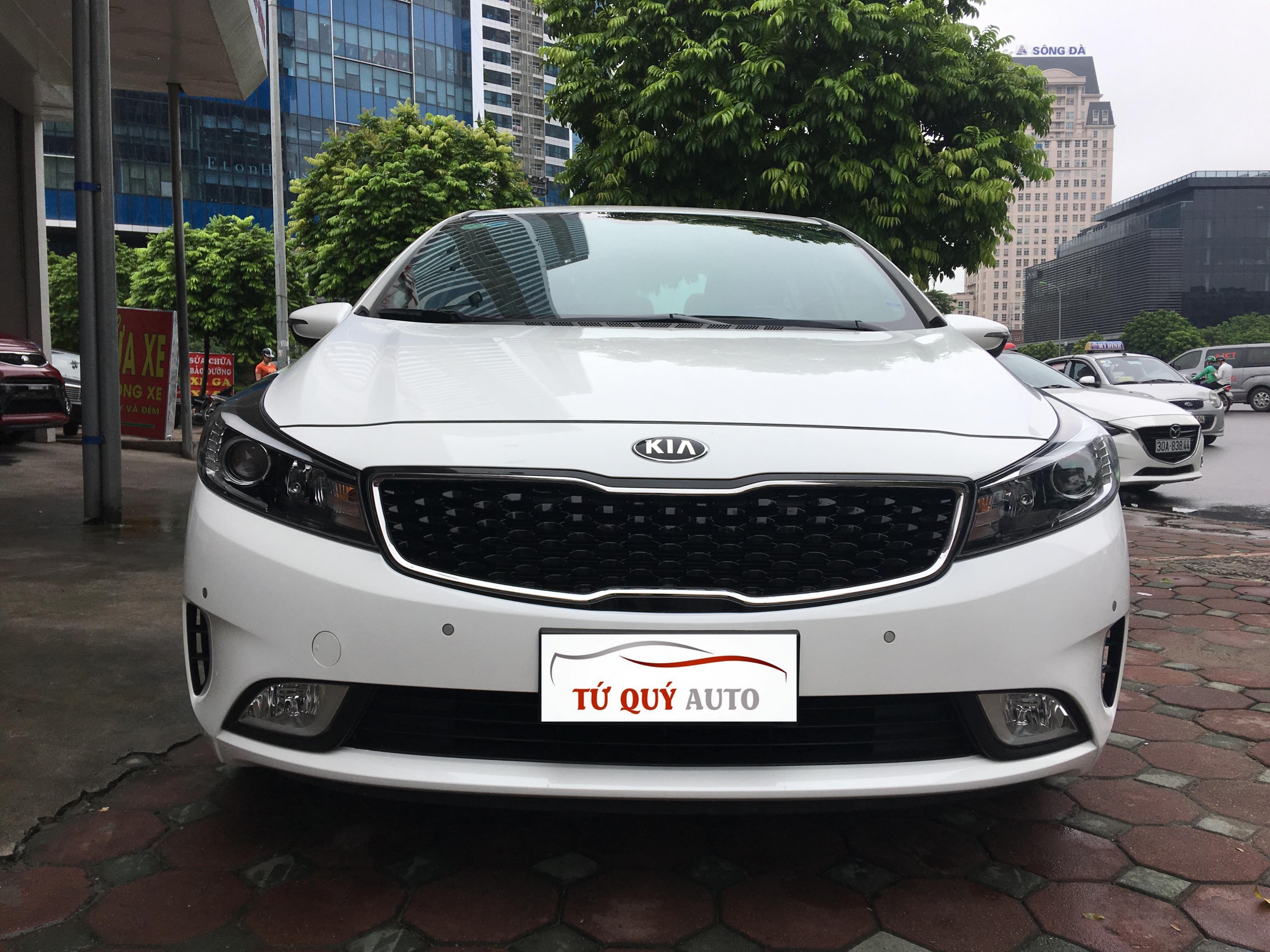 Xe Kia Cerato 2.0AT 2016 - Màu Trắng