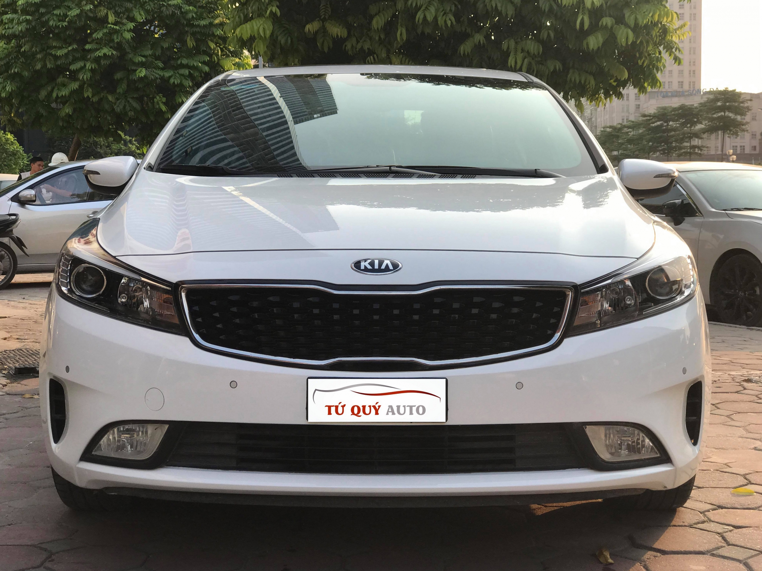 Xe Kia Cerato 2.0AT 2017 - Trắng