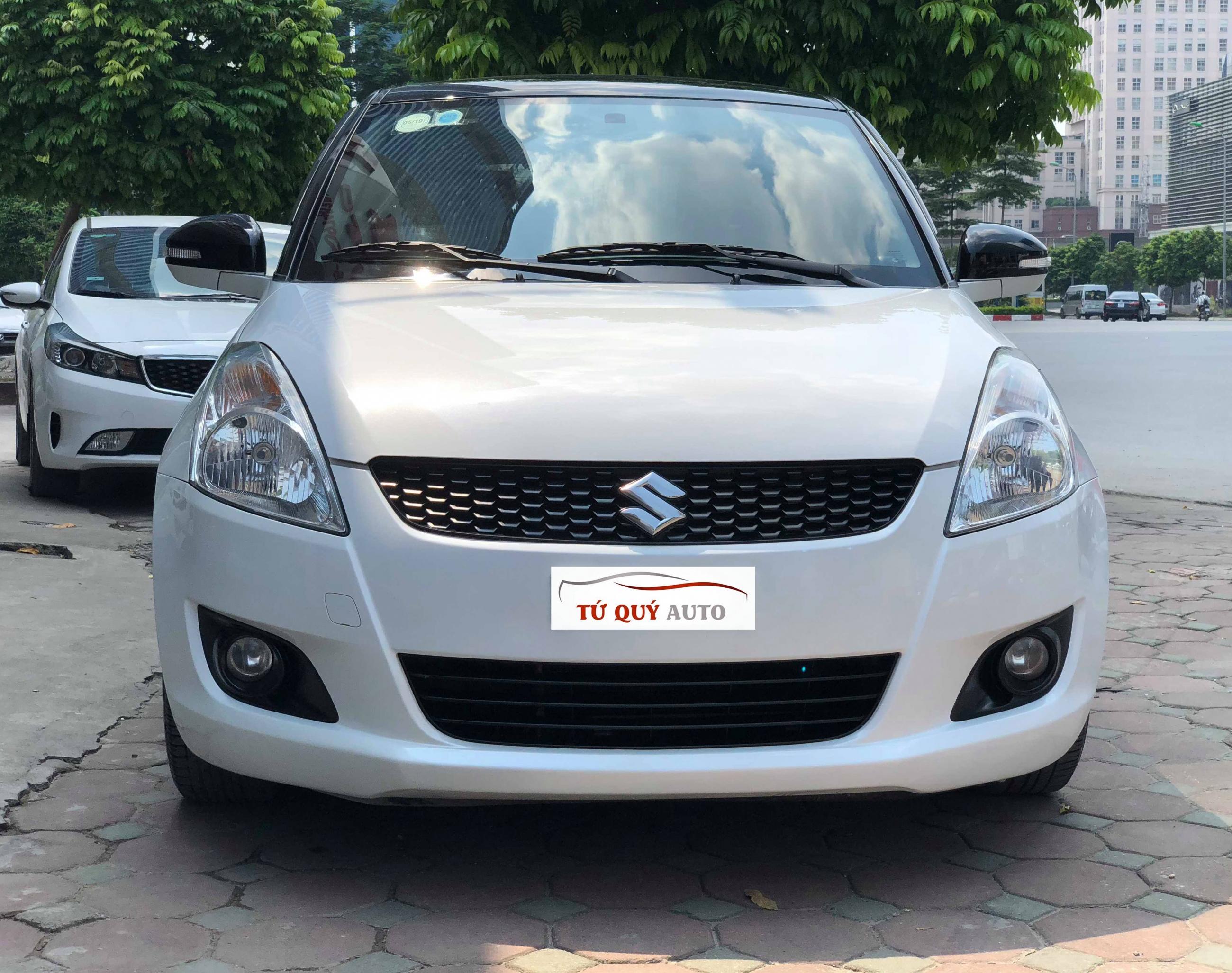 Xe Suzuki Swift 1.4AT 2016 - Trắng