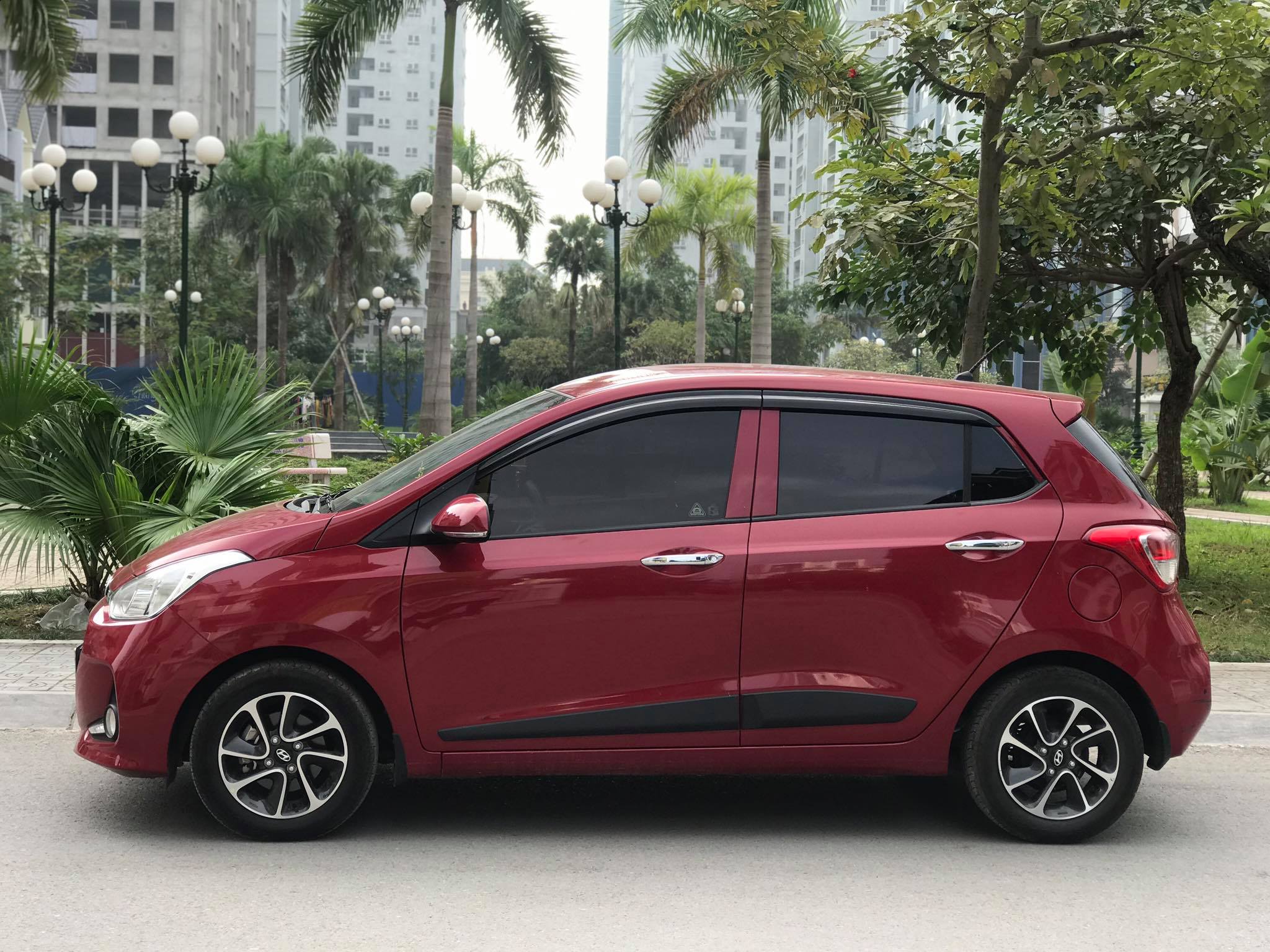 Hyundai i10 Hatchback 2018 - 4