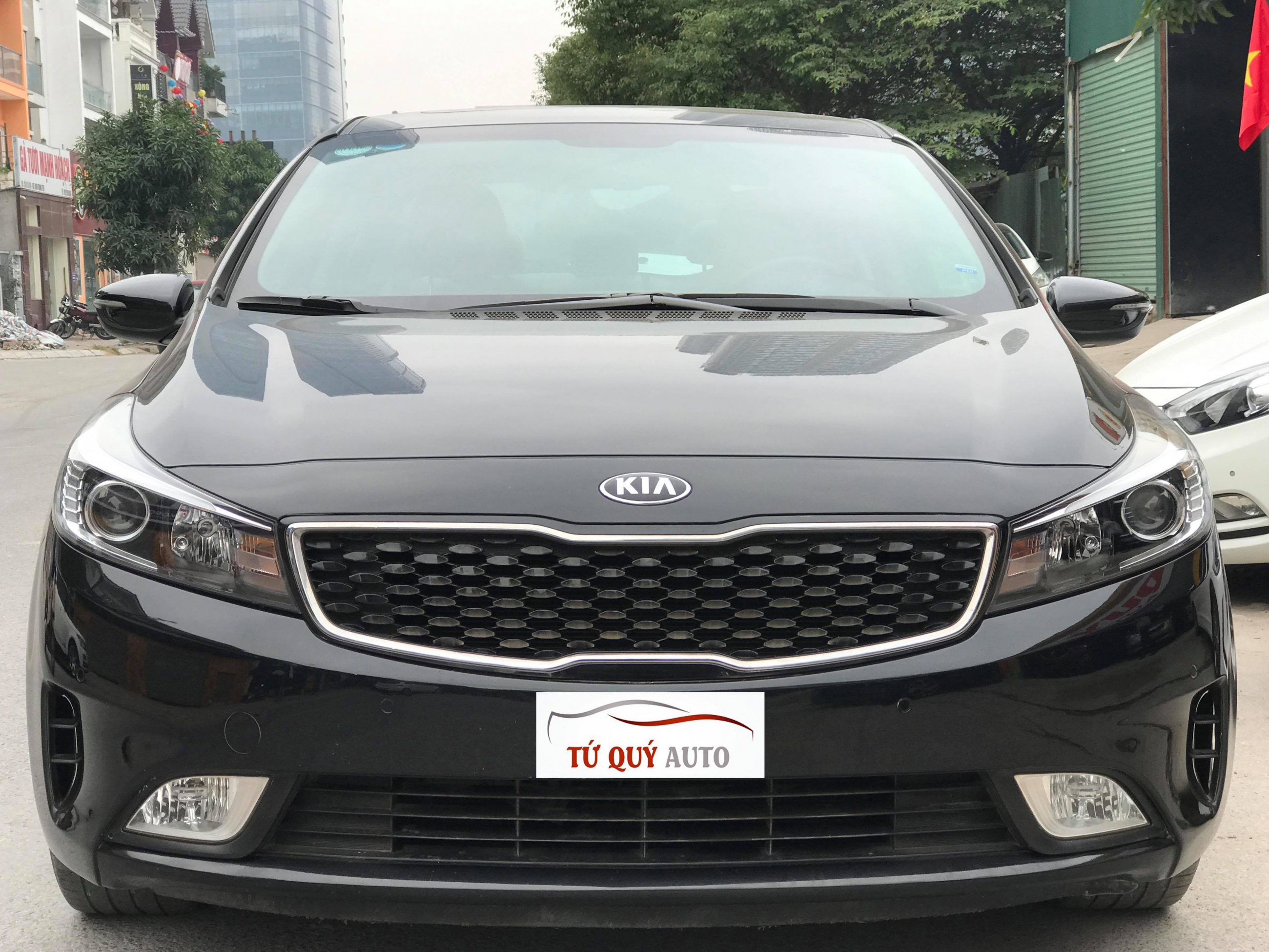 Xe Kia Cerato 2.0 AT 2017 - Đen