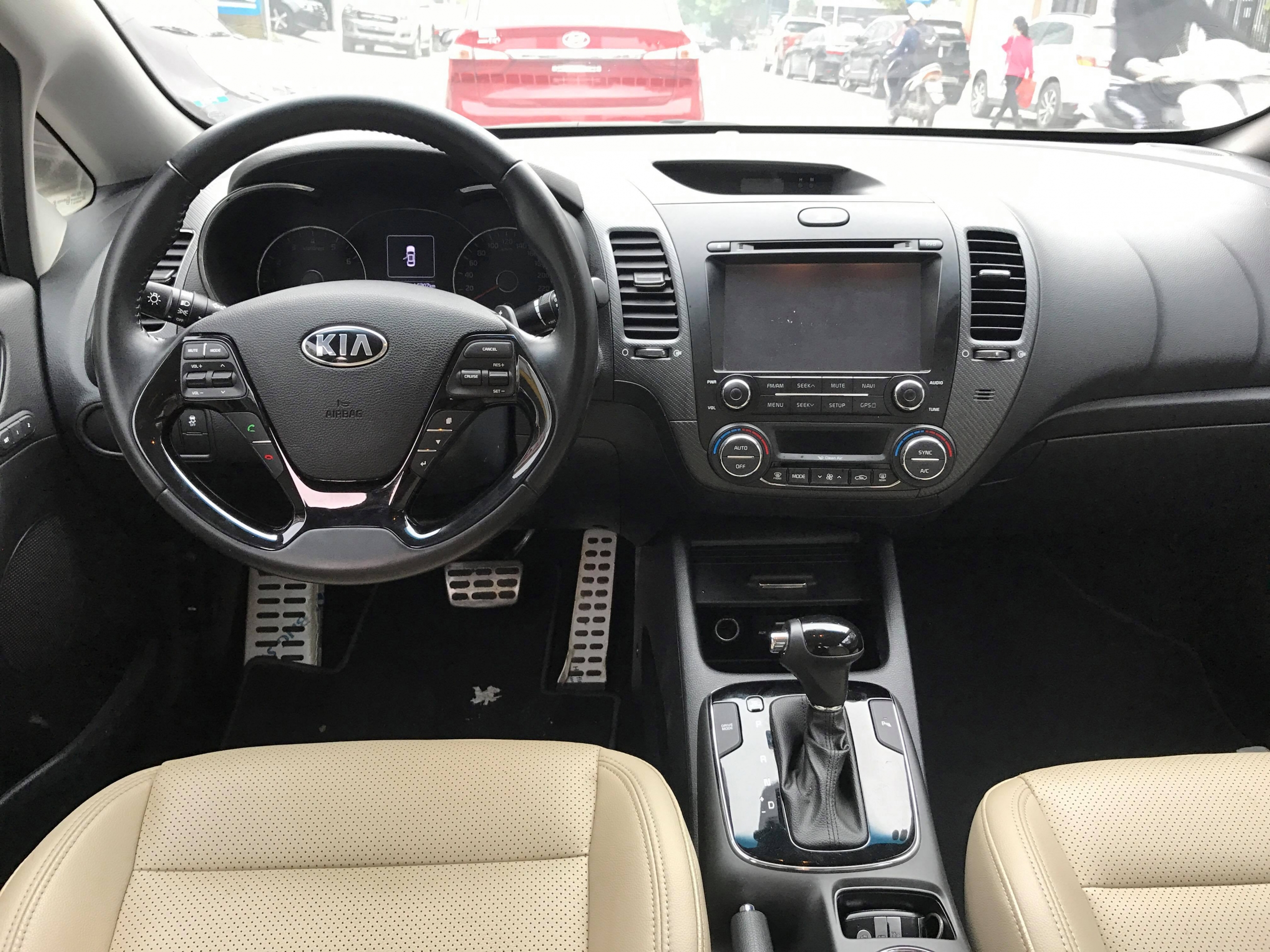 Kia Cerato 2.0AT 2017 - 6