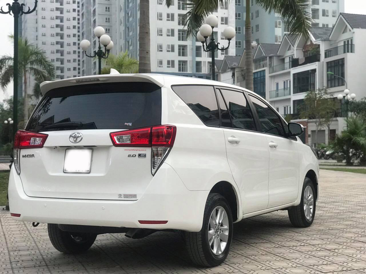 Toyota Innova 2.0E 2018 - 5