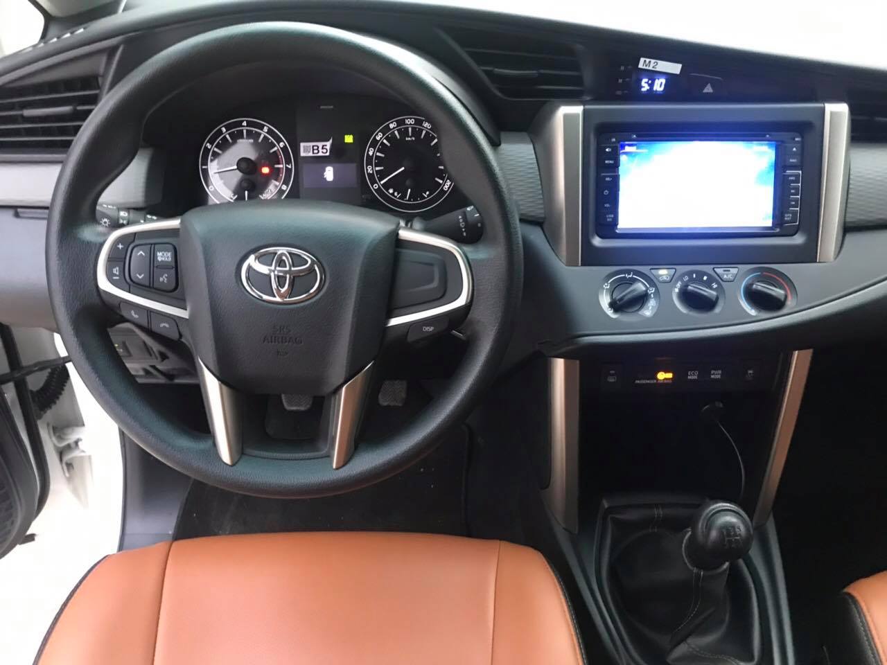 Toyota Innova 2.0E 2018 - 6