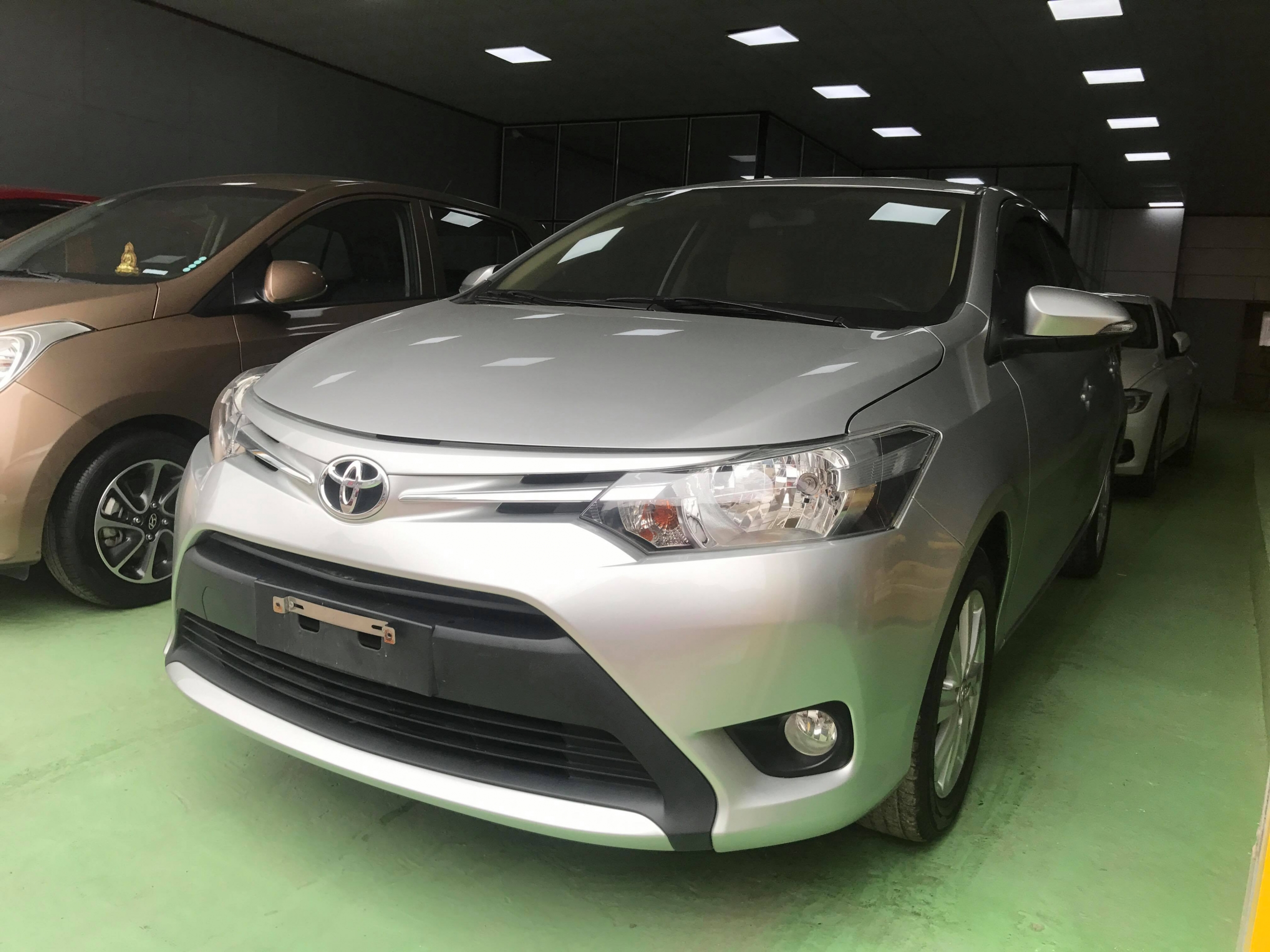 Toyota Vios E 2017 - 4