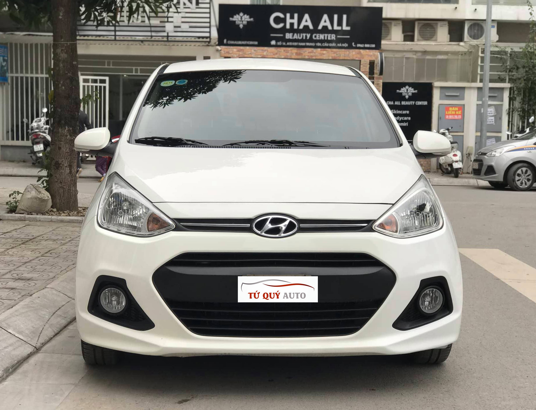 Xe Hyundai i10 Hatchback 1.0AT 2015 - Trắng