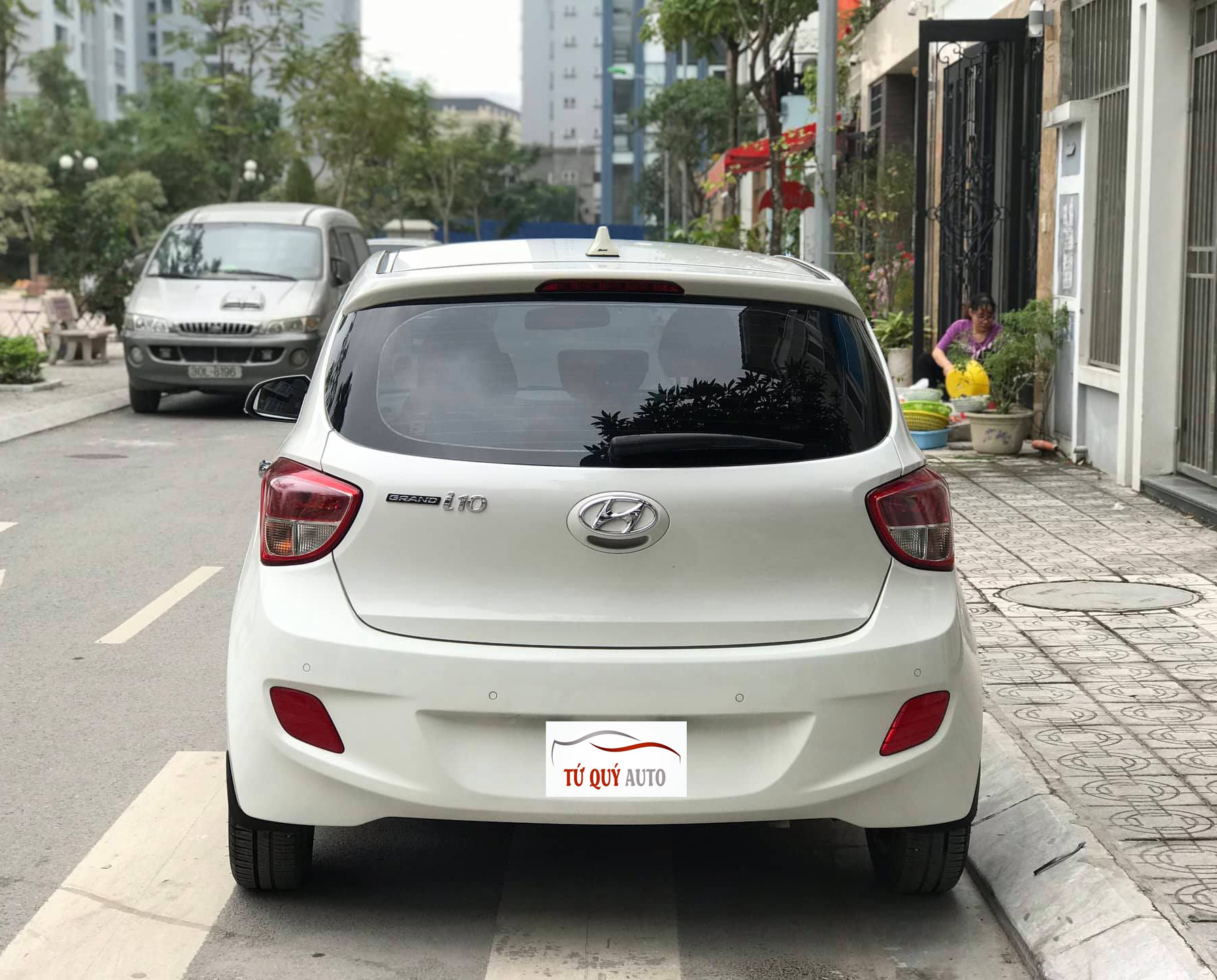 Hyundai i10 HB 1.0AT 2015 - 2