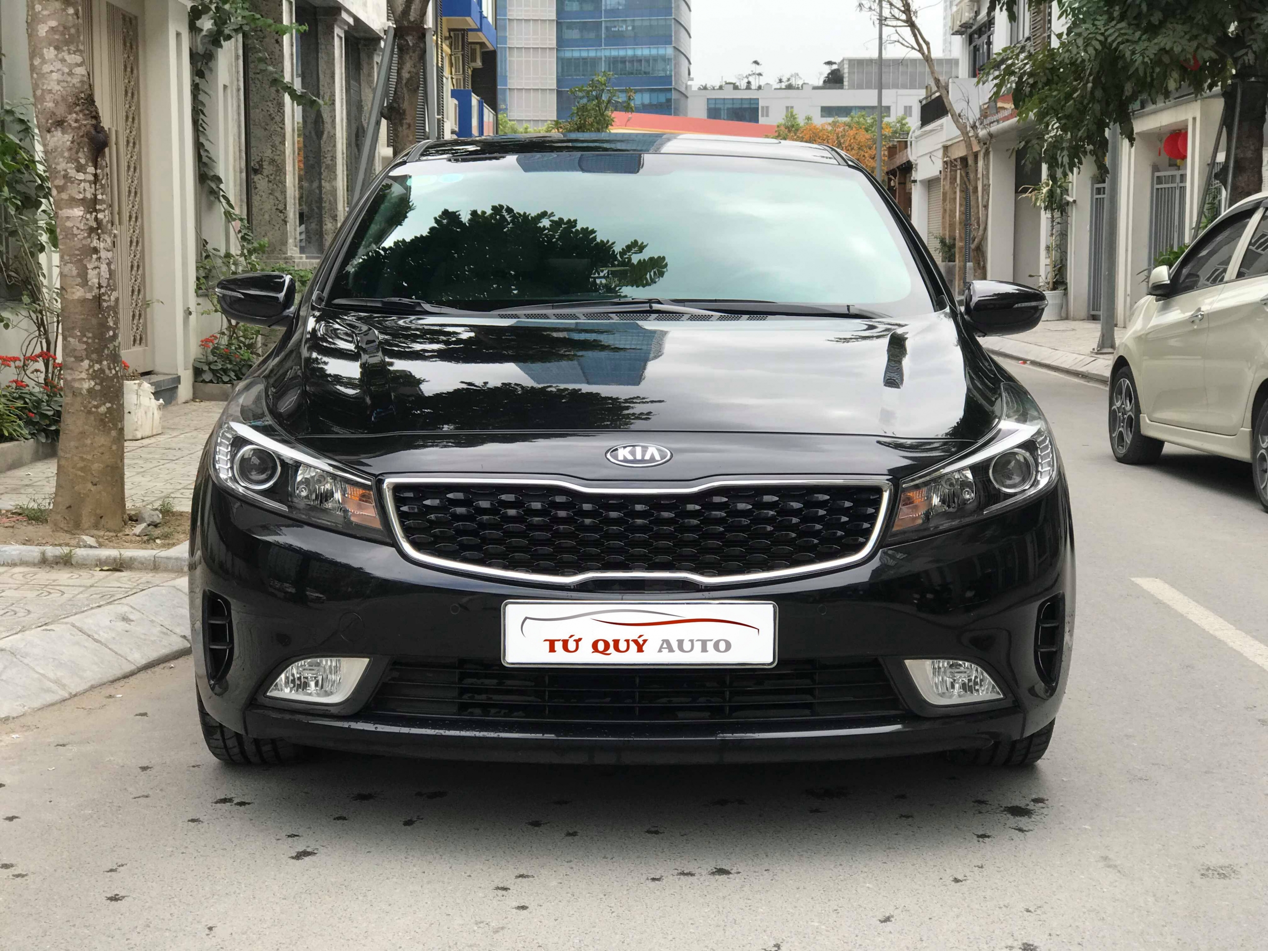 Xe Kia Cerato 1.6AT 2018 - Đen