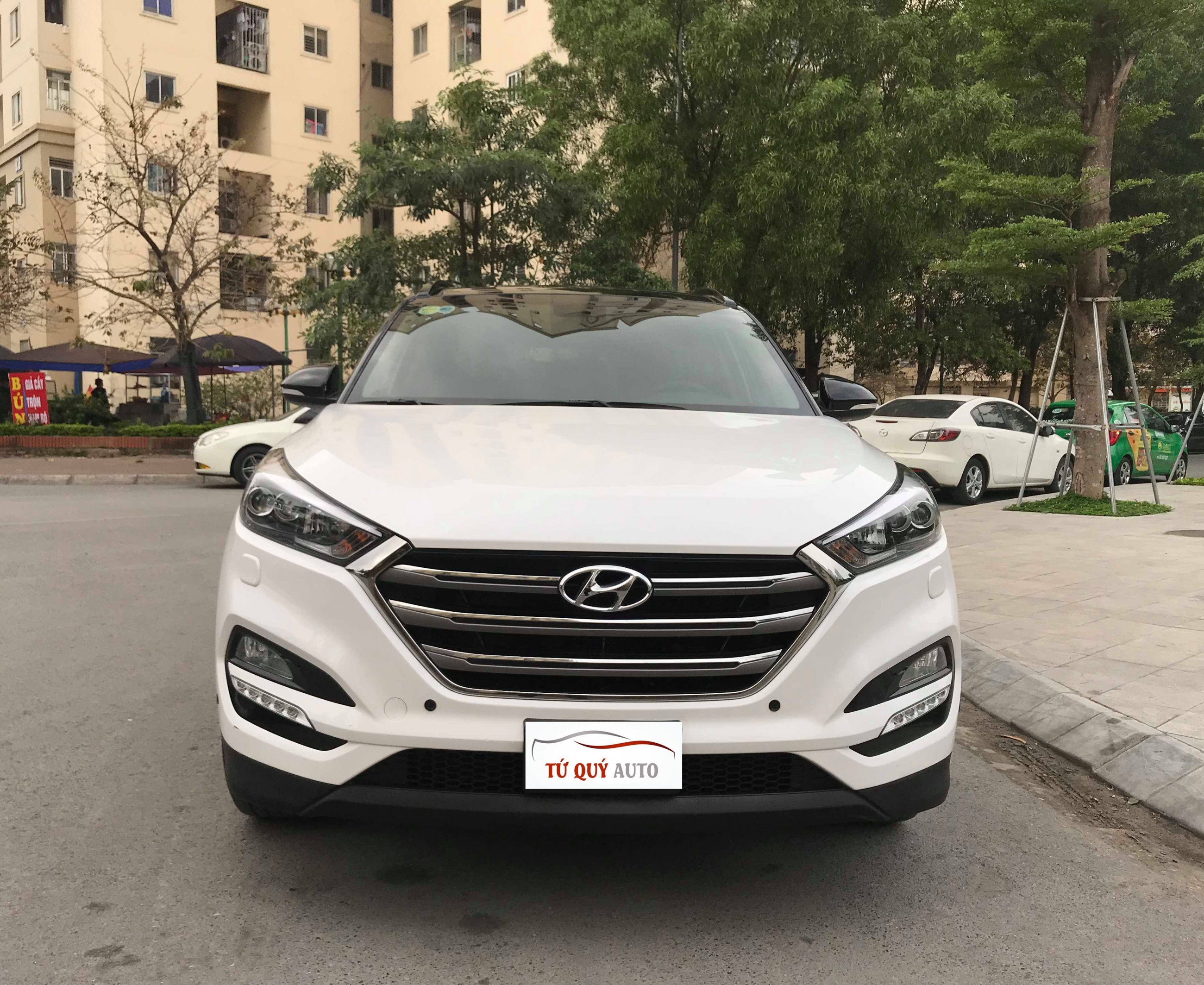 Xe Hyundai Tucson 2.0AT 2018 - Trắng