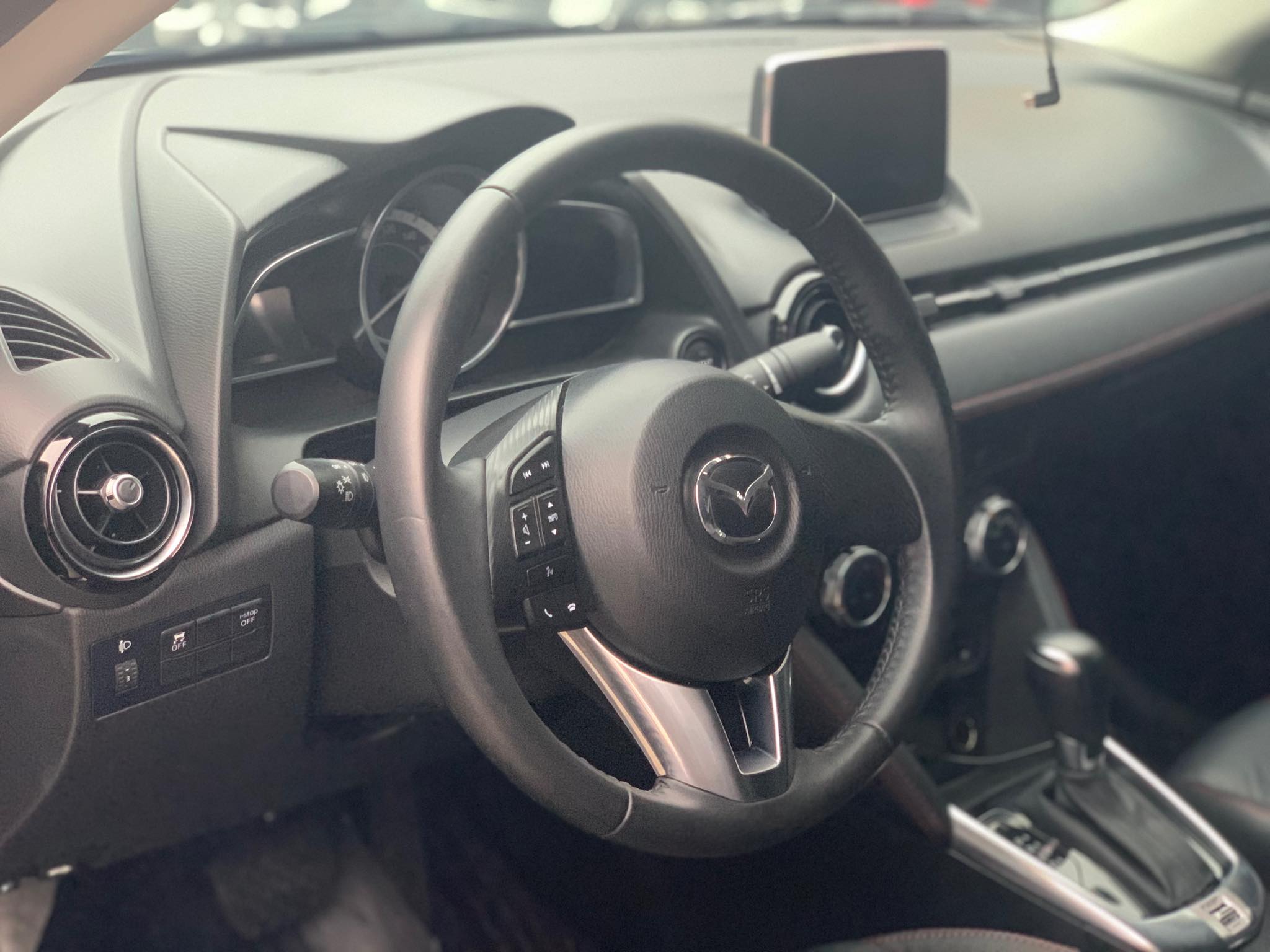 Mazda 2 Sedan 2018 - 7