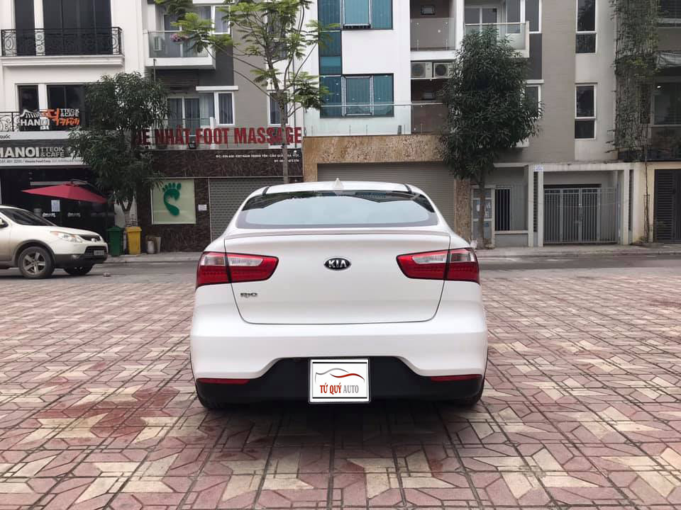 Kia Rio Sedan 1.4AT 2015 - 2