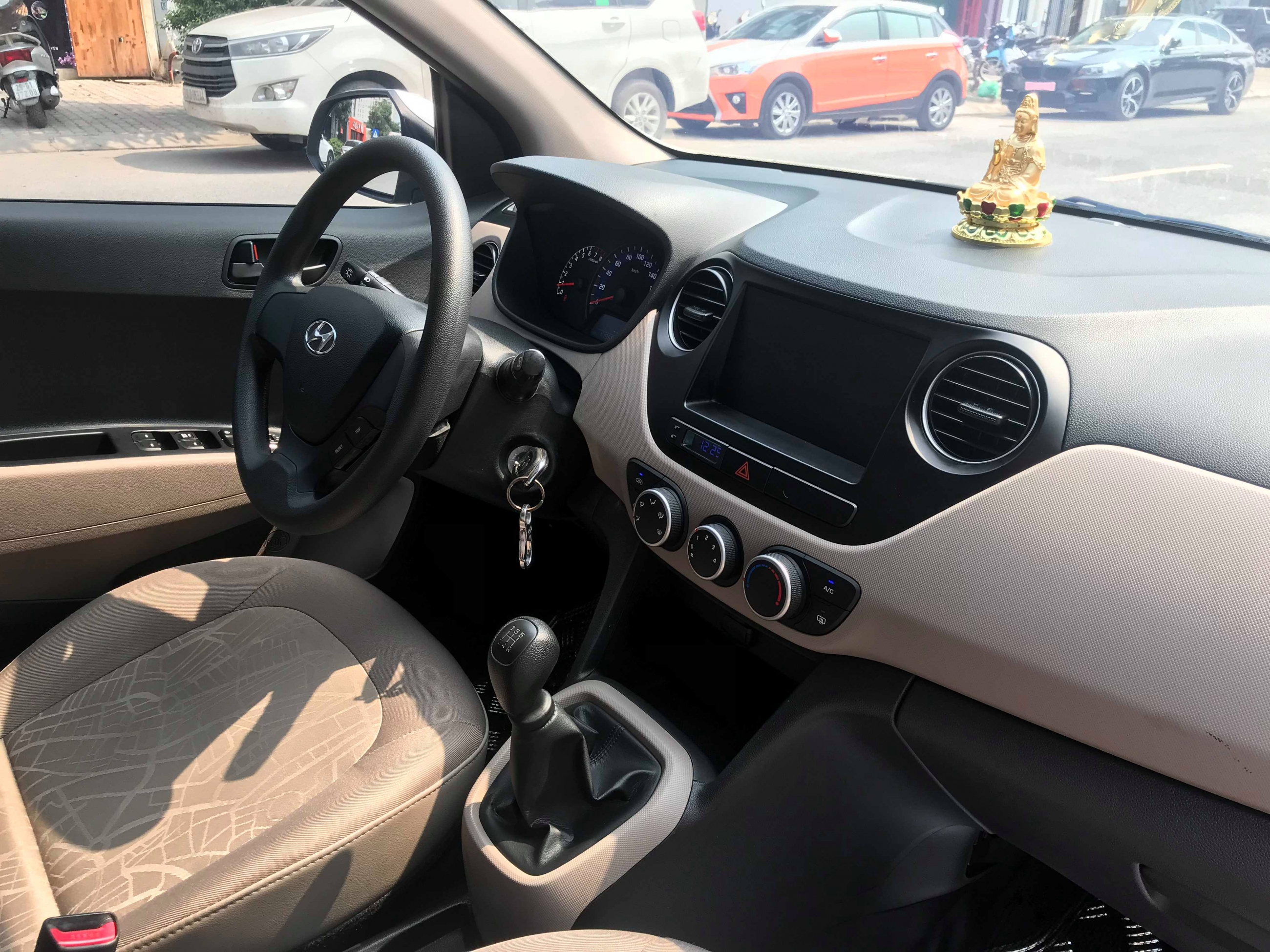 Hyundai i10 Sedan 1.2MT 2018 - 8