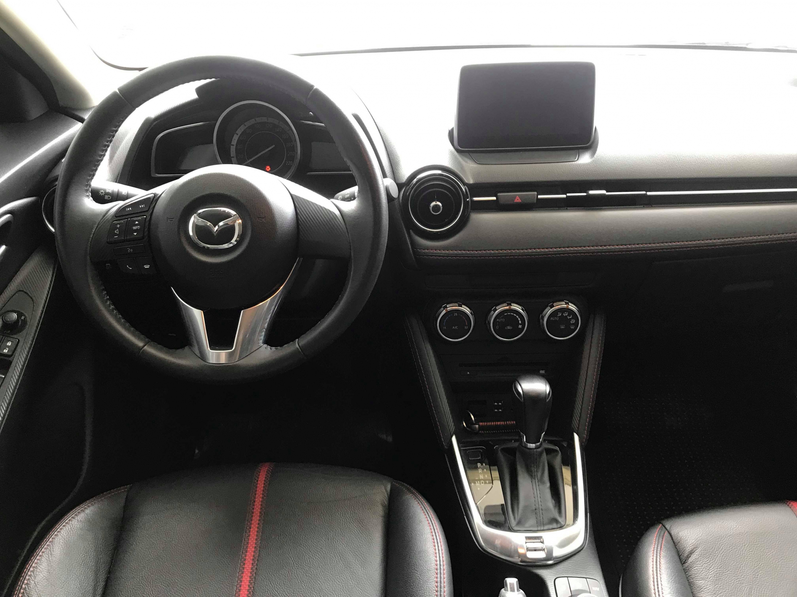 Mazda 2 Sedan 2016 - 6