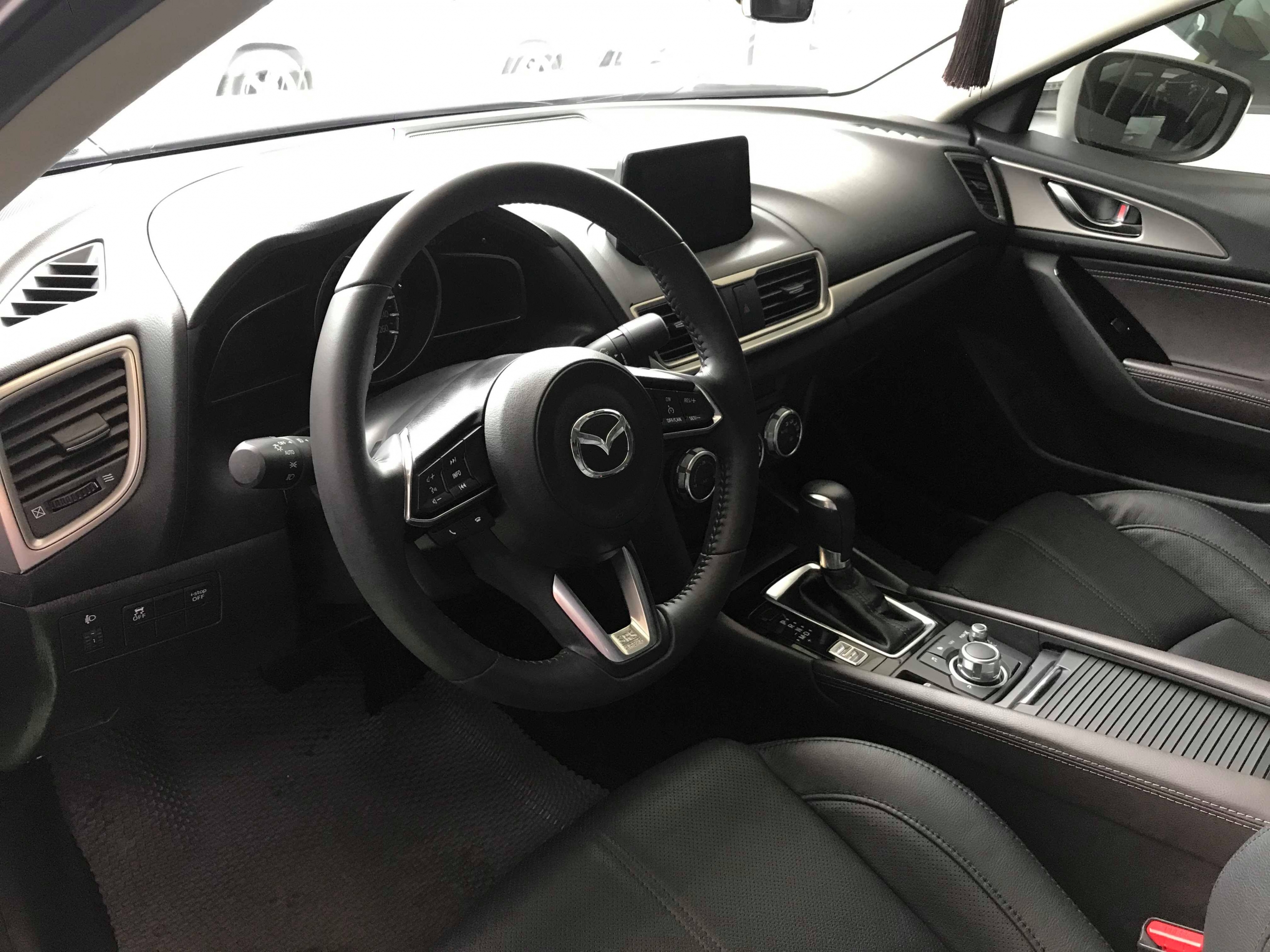 Mazda 3 Sedan 2018 - 6