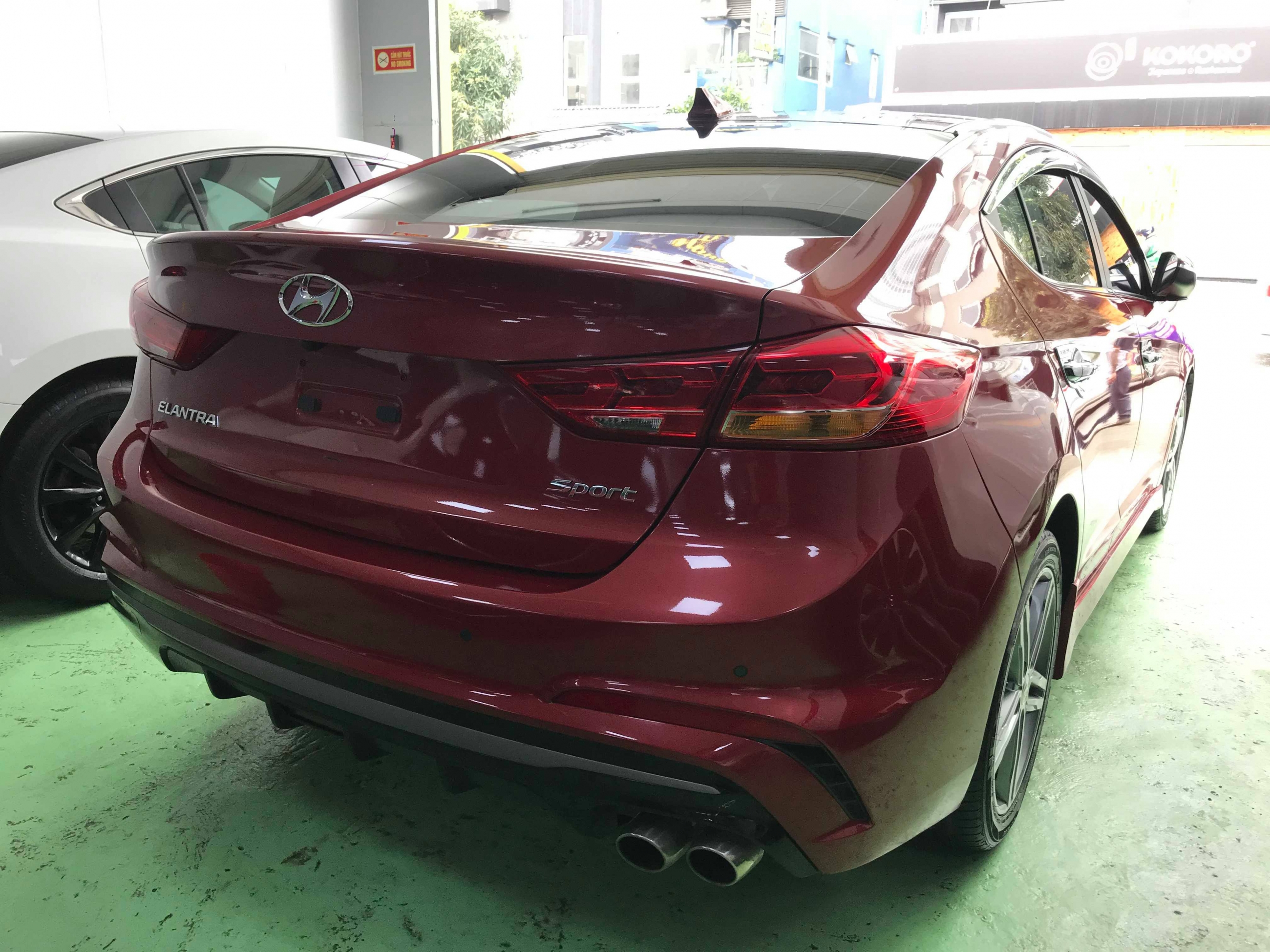 Hyundai Elantra 1.6Turbo 2018 - 4