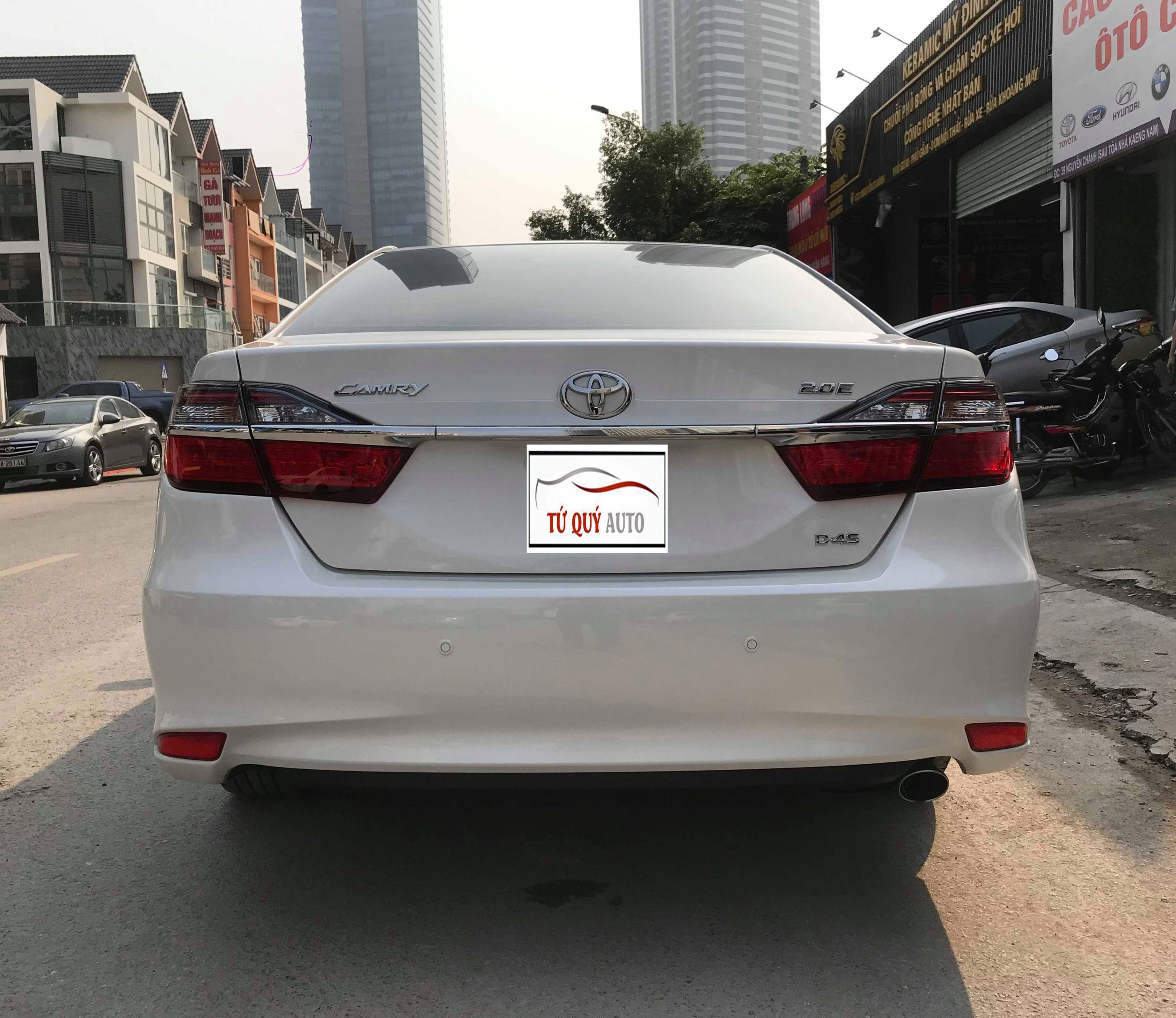 Toyota Camry 2.0E 2018 - 2