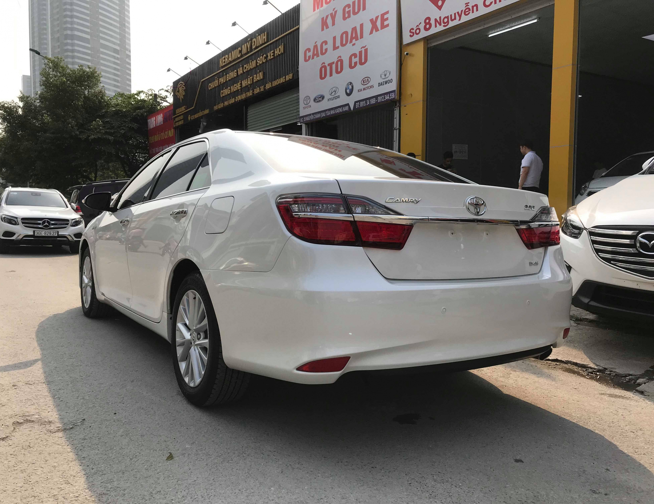 Toyota Camry 2.0E 2018 - 5