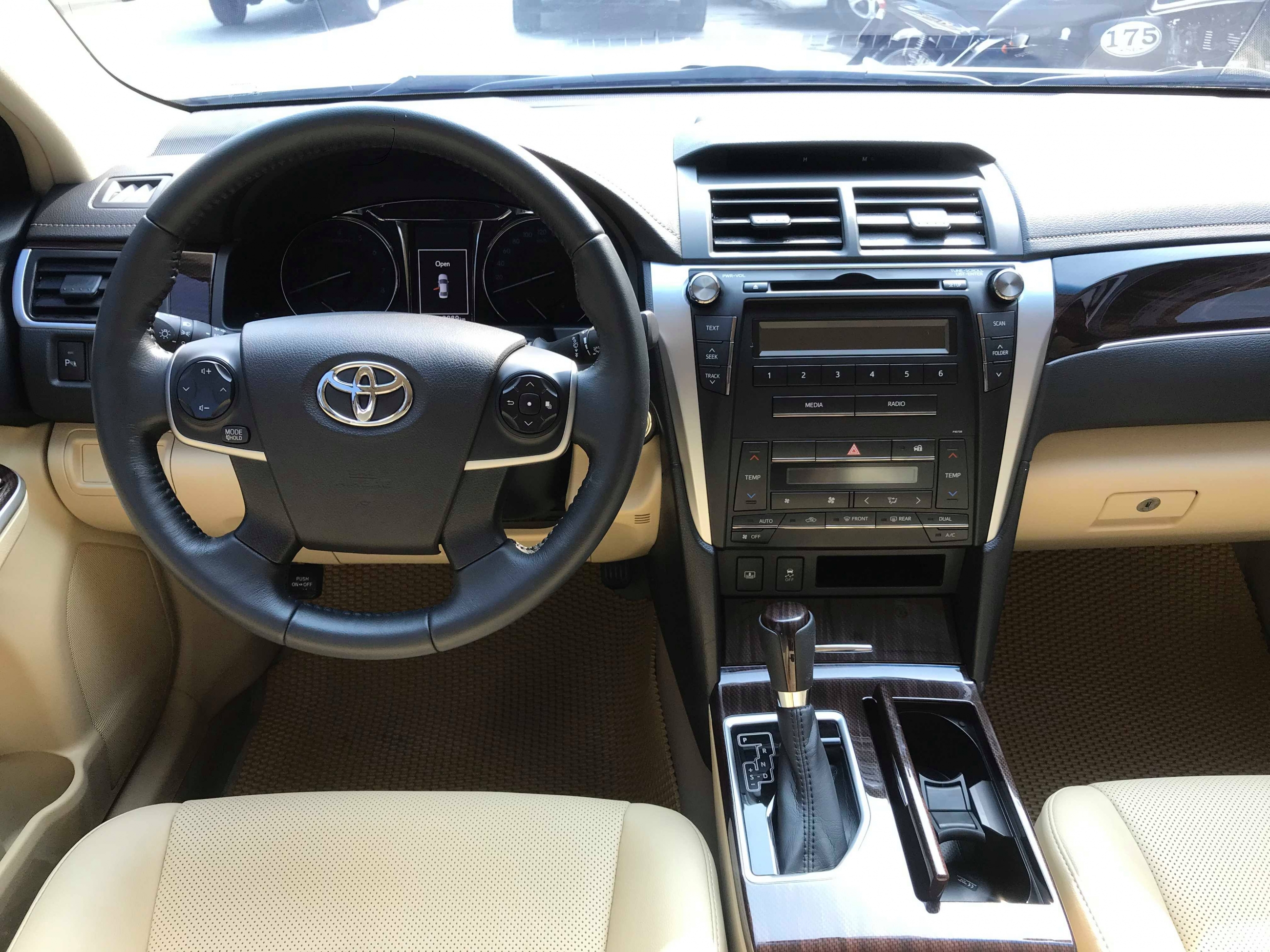 Toyota Camry 2.0E 2018 - 6