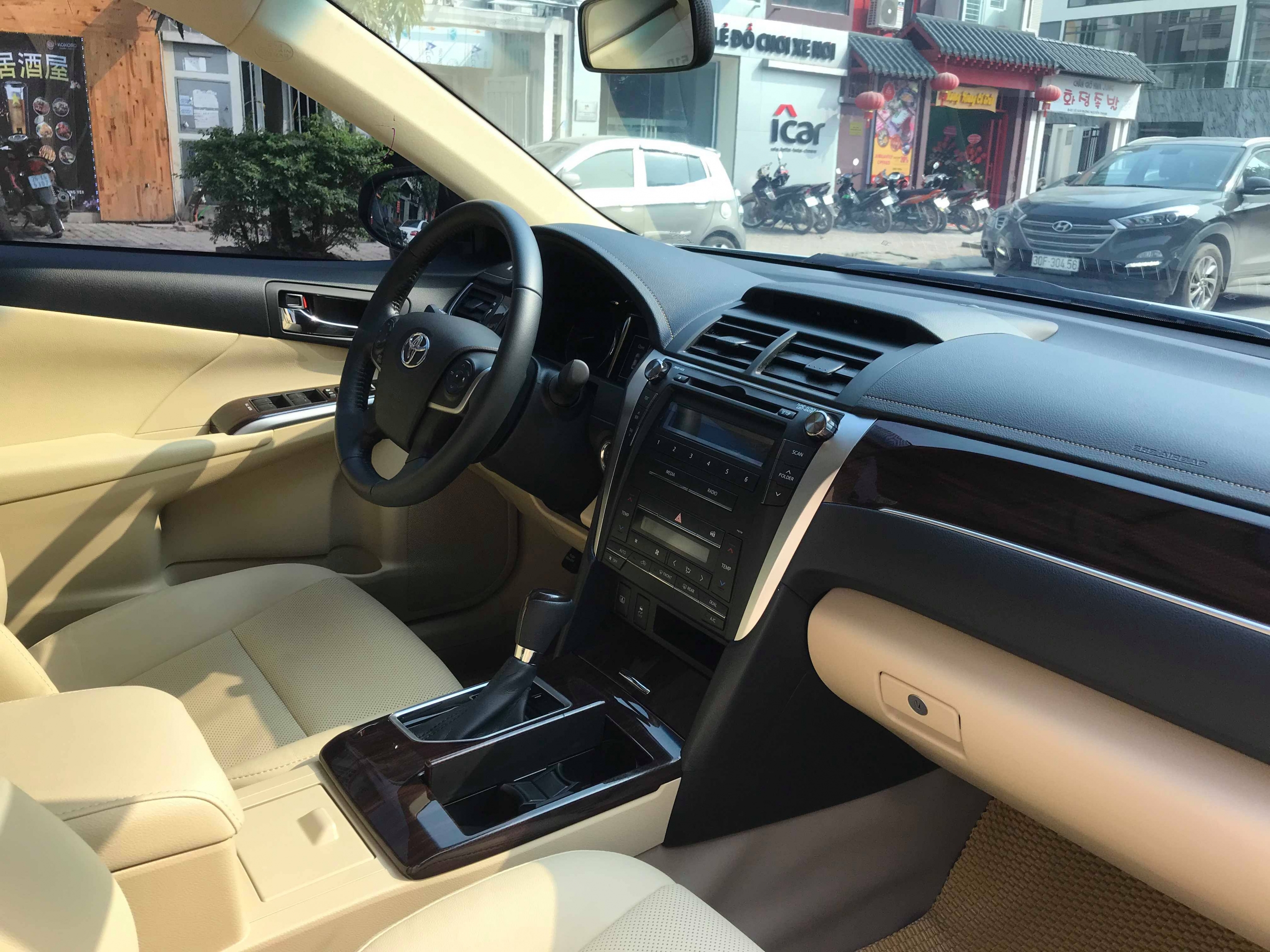 Toyota Camry 2.0E 2018 - 8