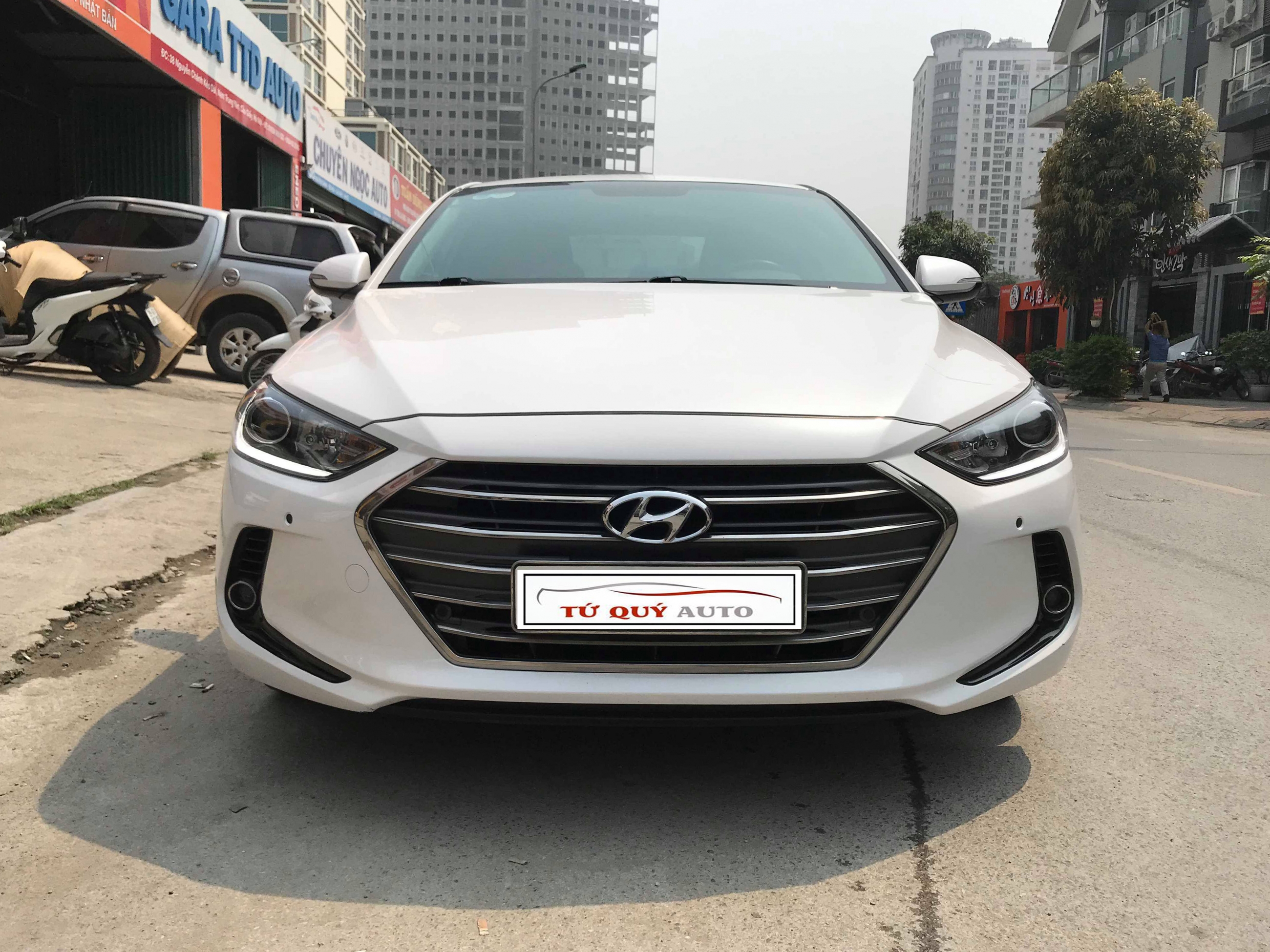 Xe Hyundai Elantra 2.0AT 2016 - Trắng