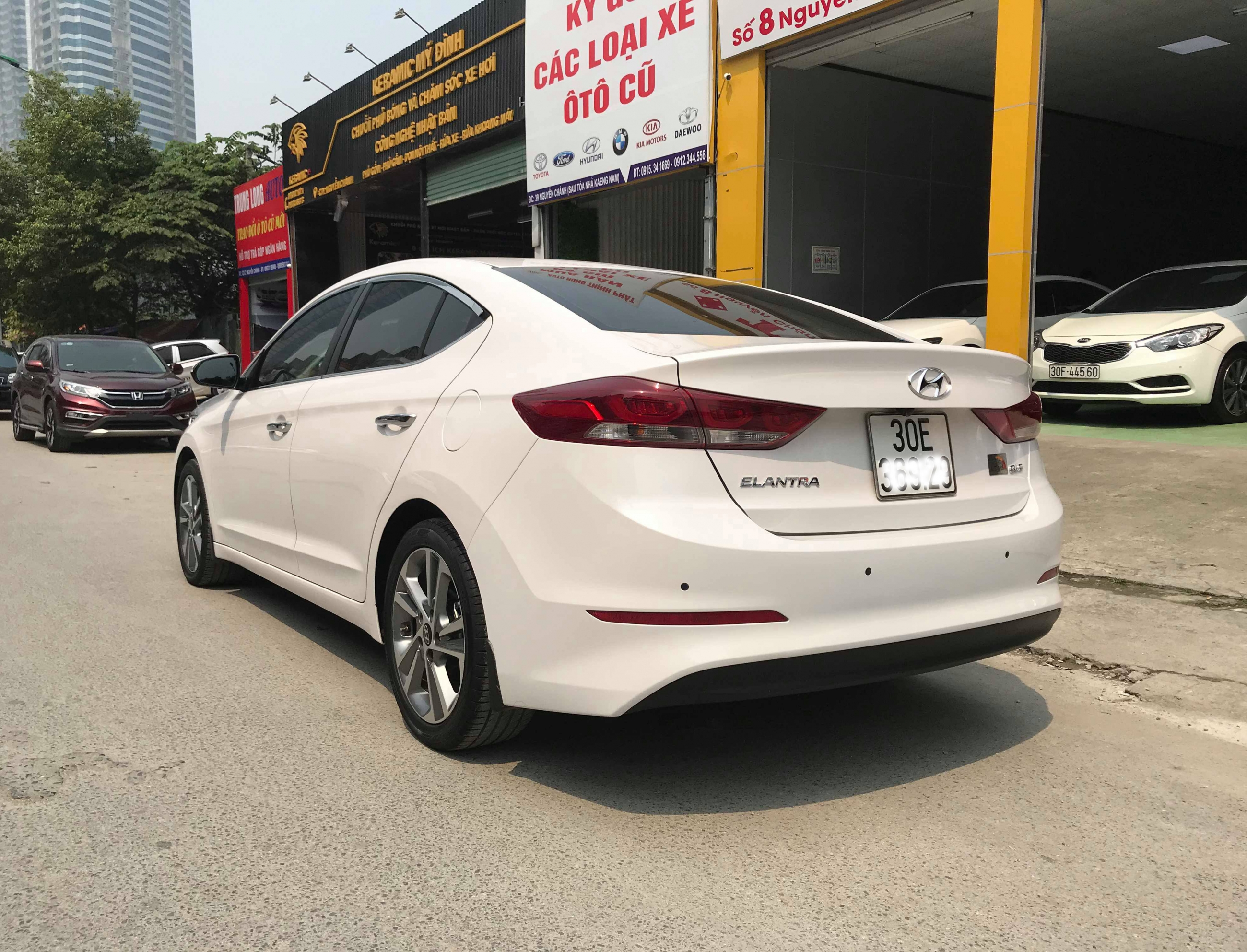 Hyundai Elantra 2.0AT 2016 - 5