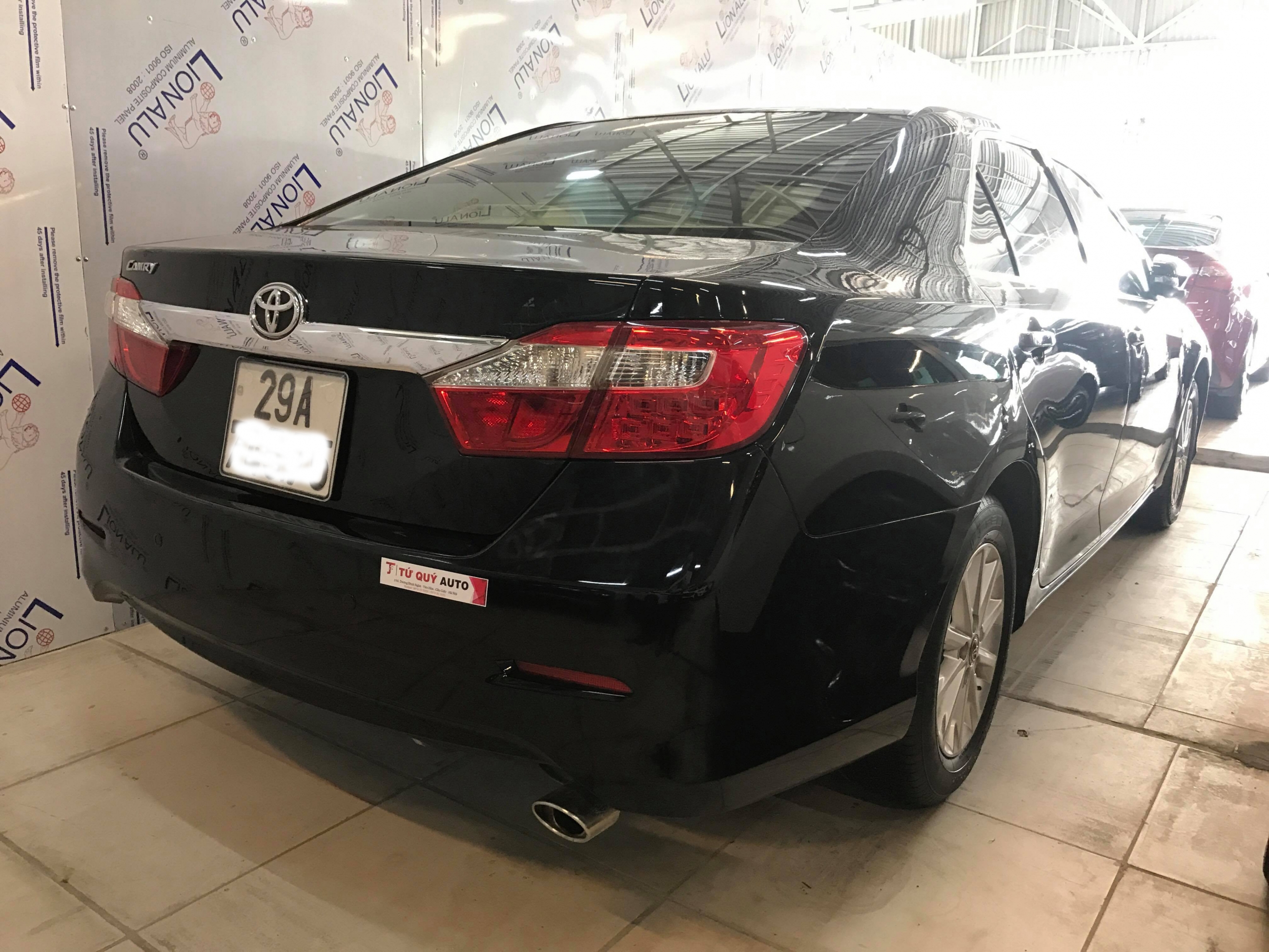 Toyota Camry 2.0E 2013 - 4