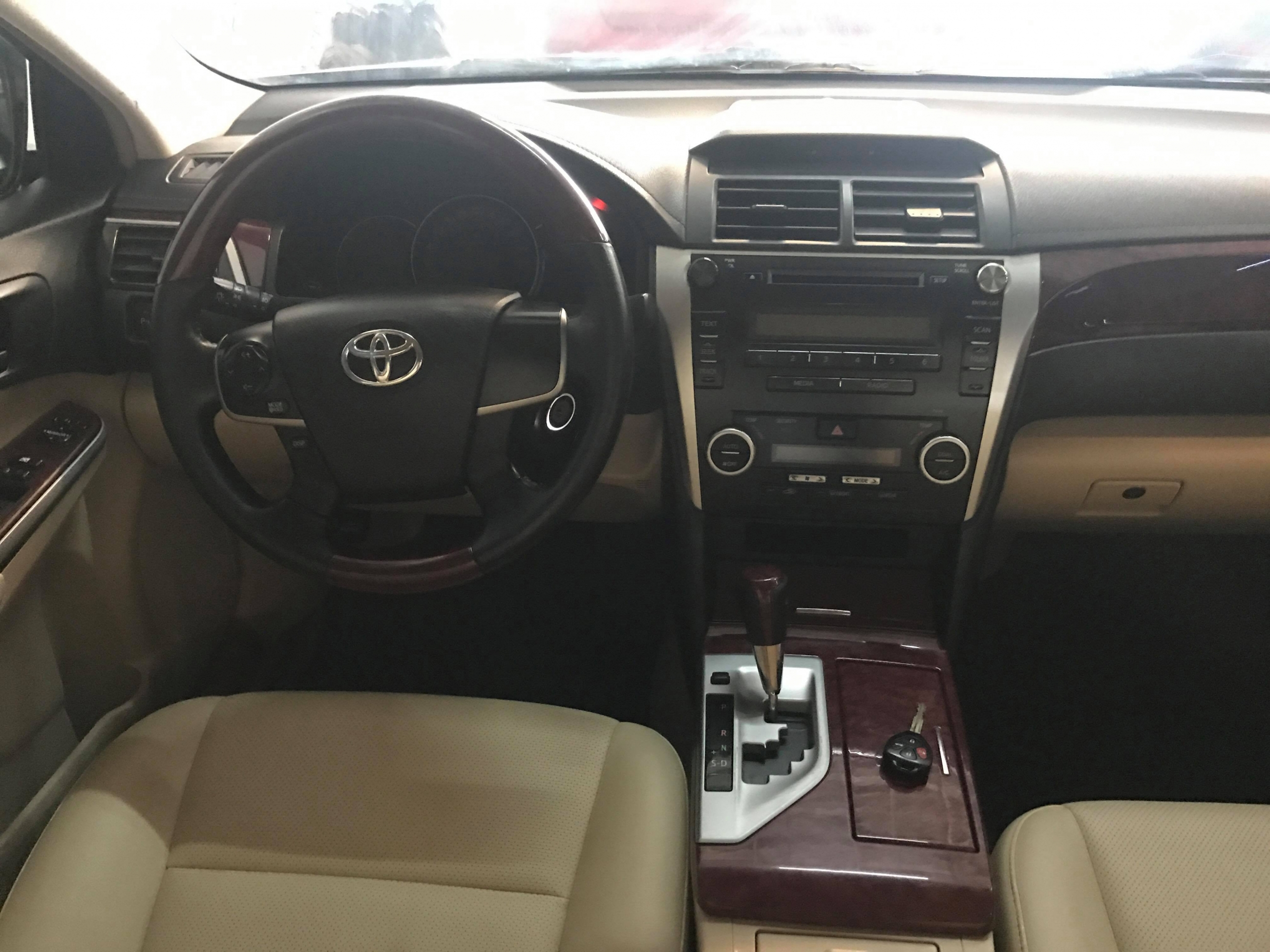 Toyota Camry 2.0E 2013 - 5