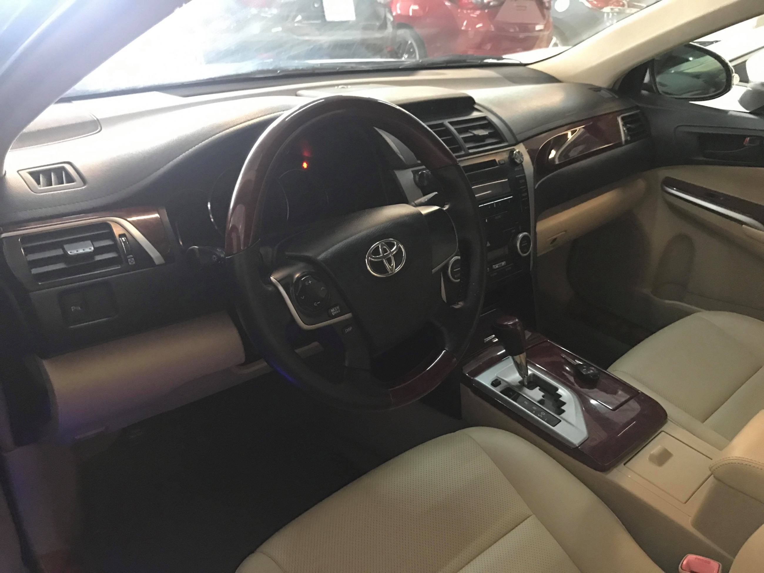 Toyota Camry 2.0E 2013 - 6